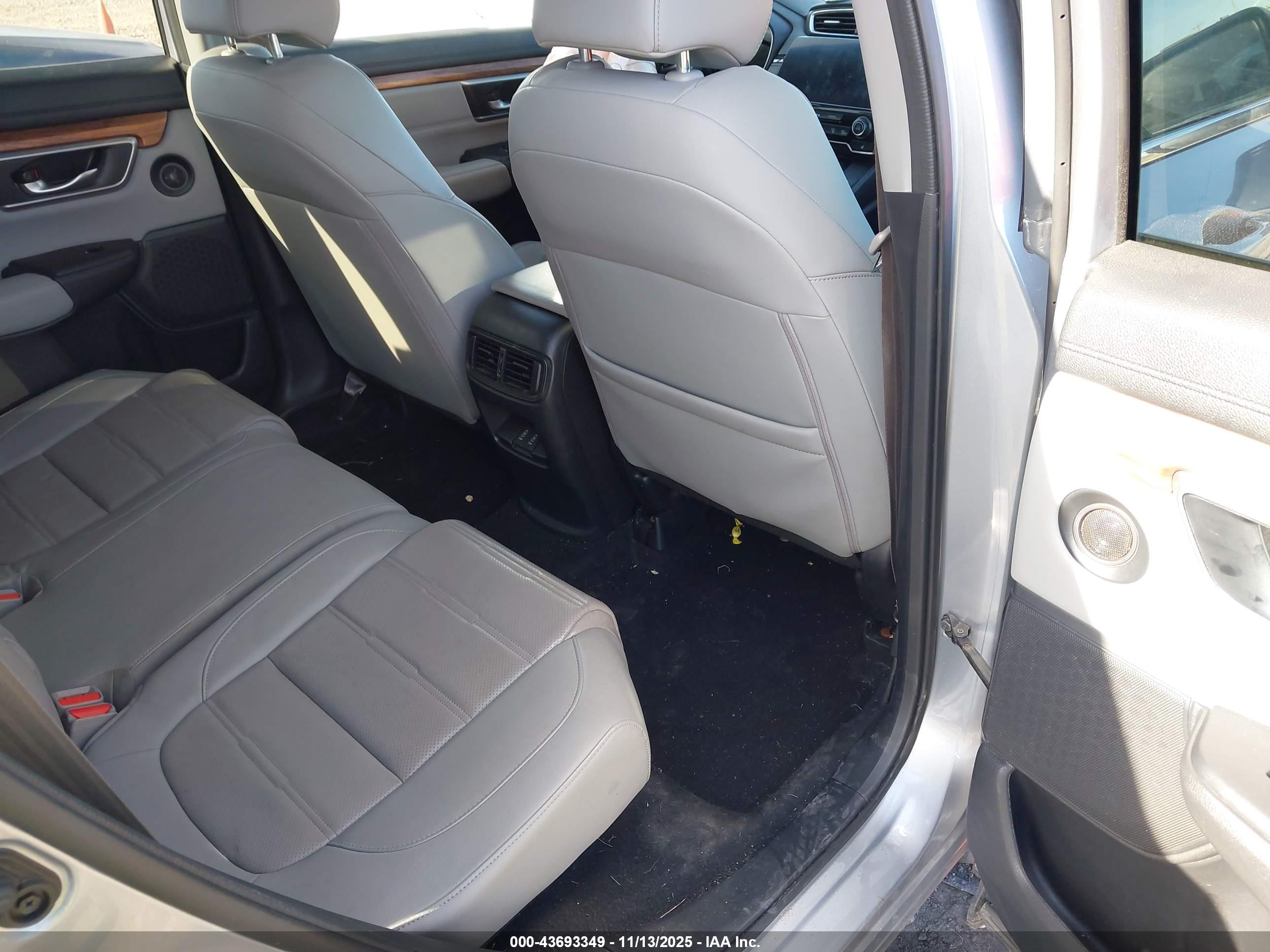 HONDA CR-V image 8