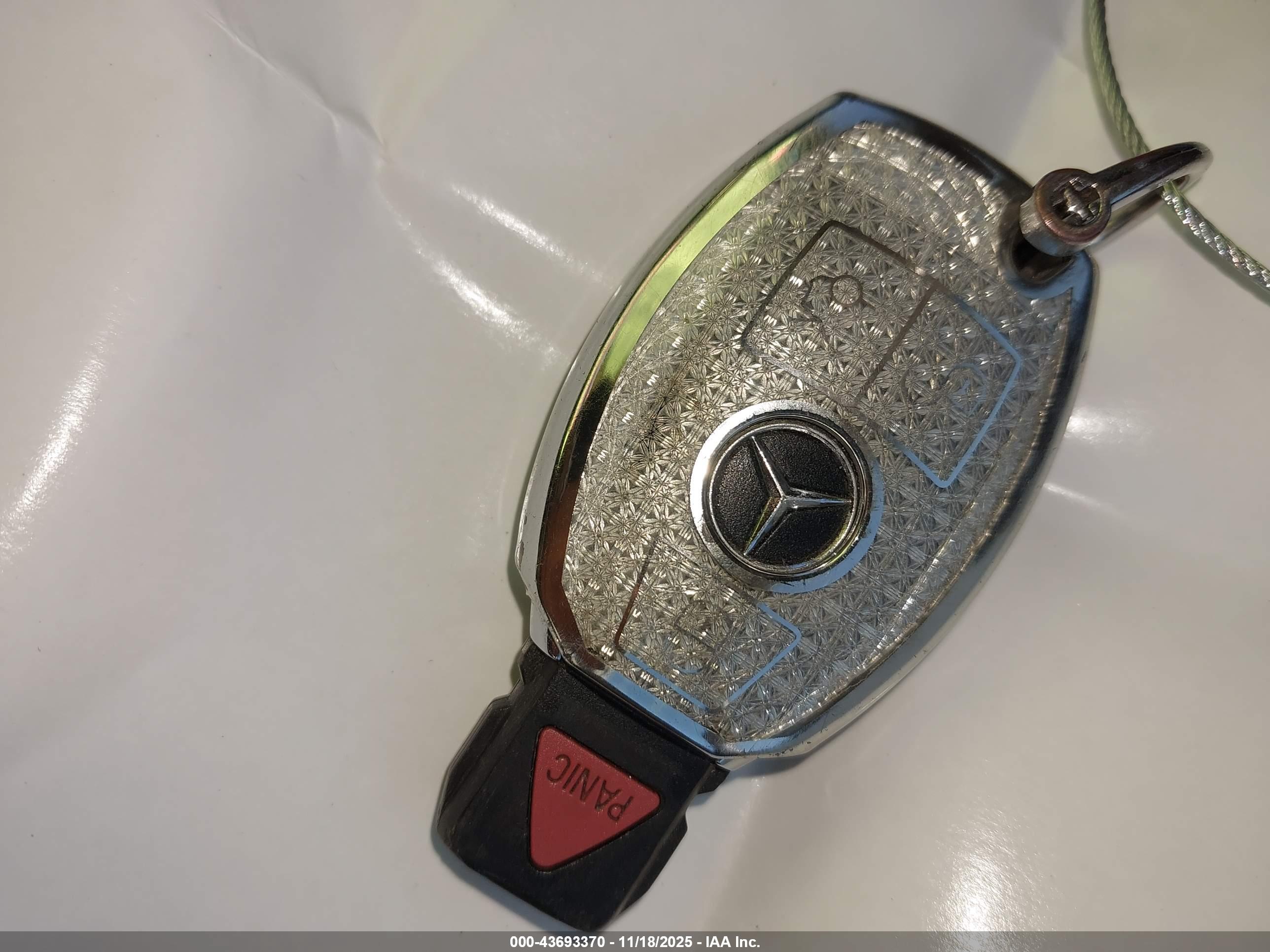 MERCEDES-BENZ C image 11