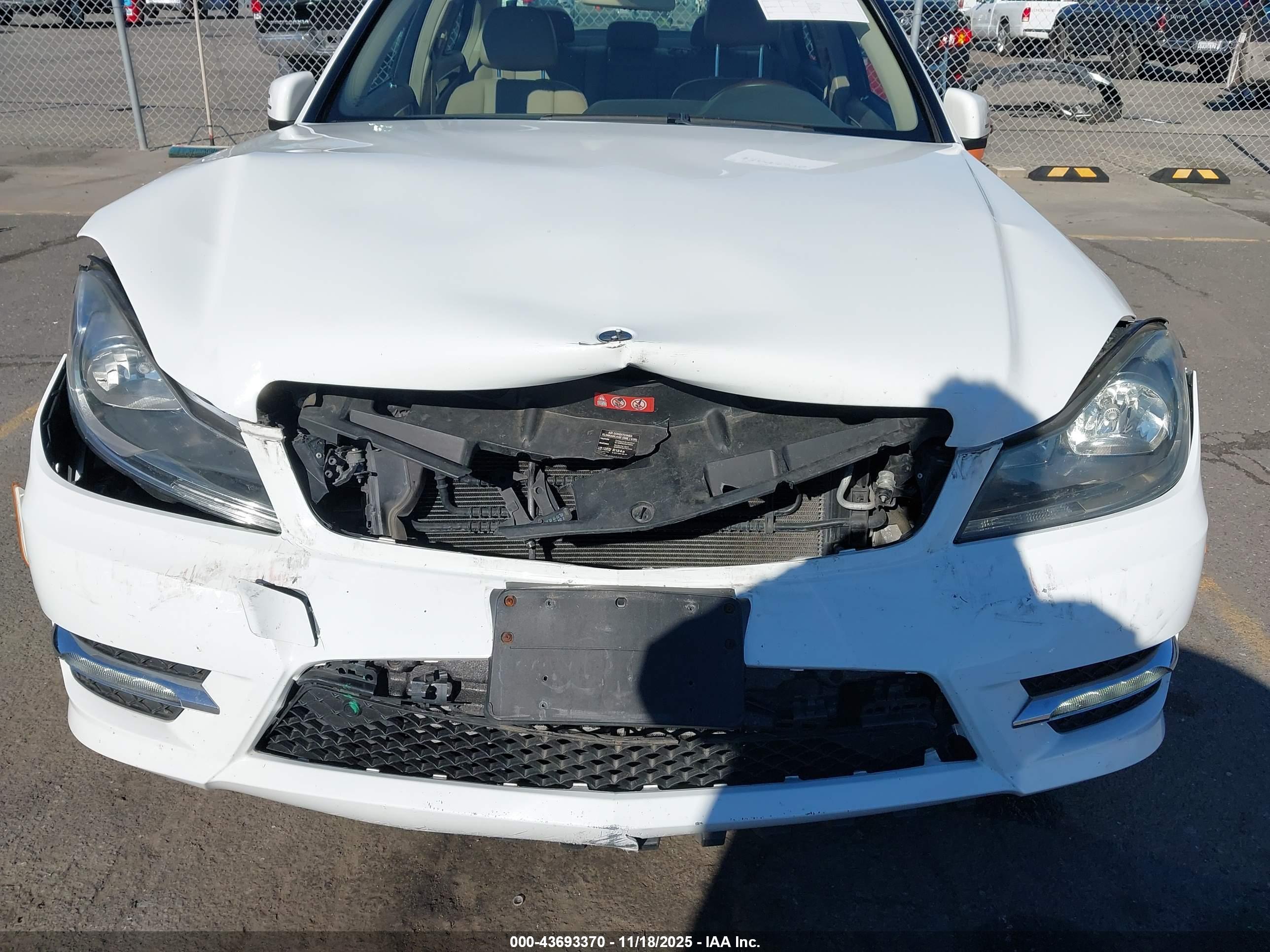 MERCEDES-BENZ C image 6