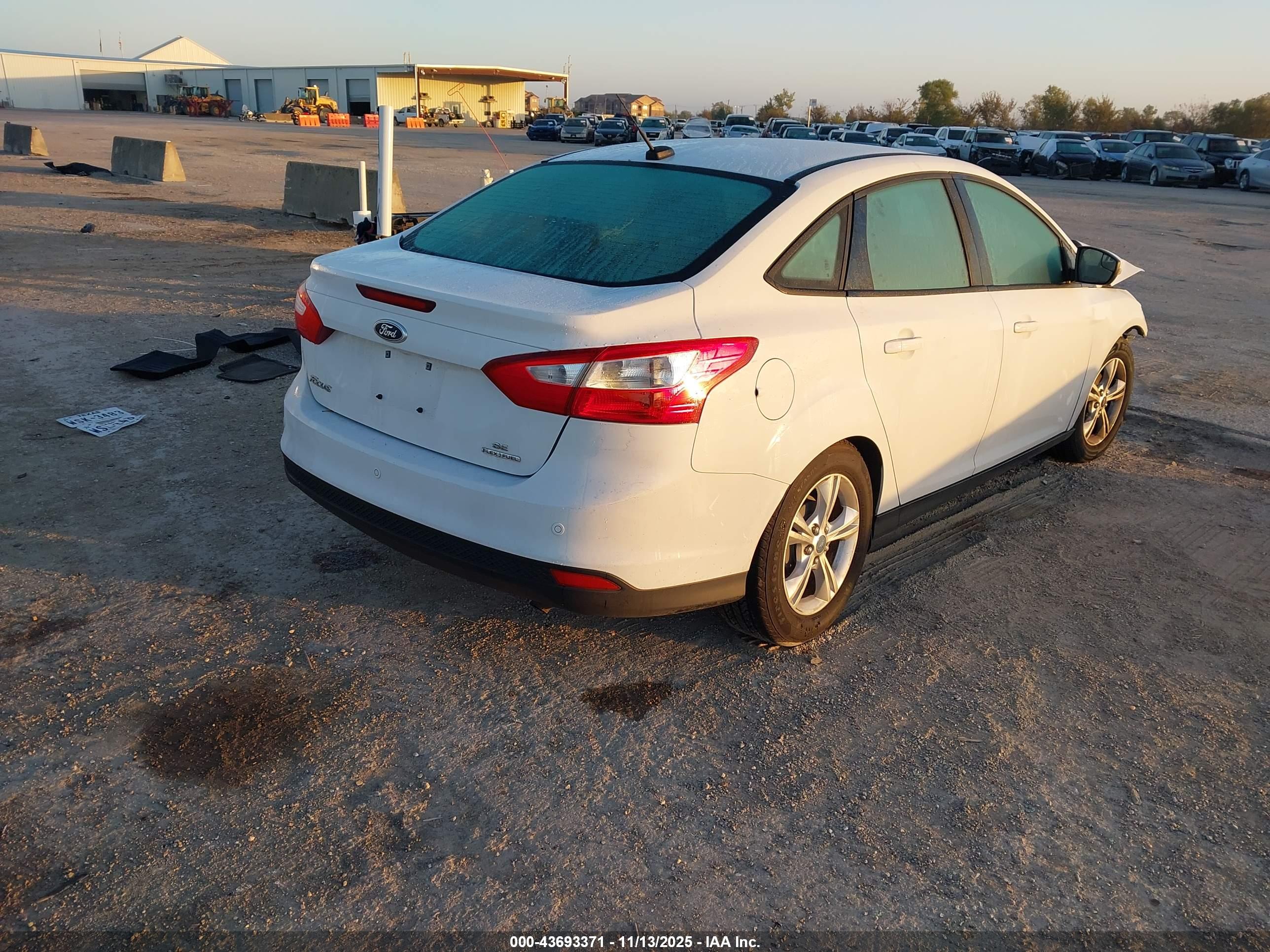FORD FOCUS image 4