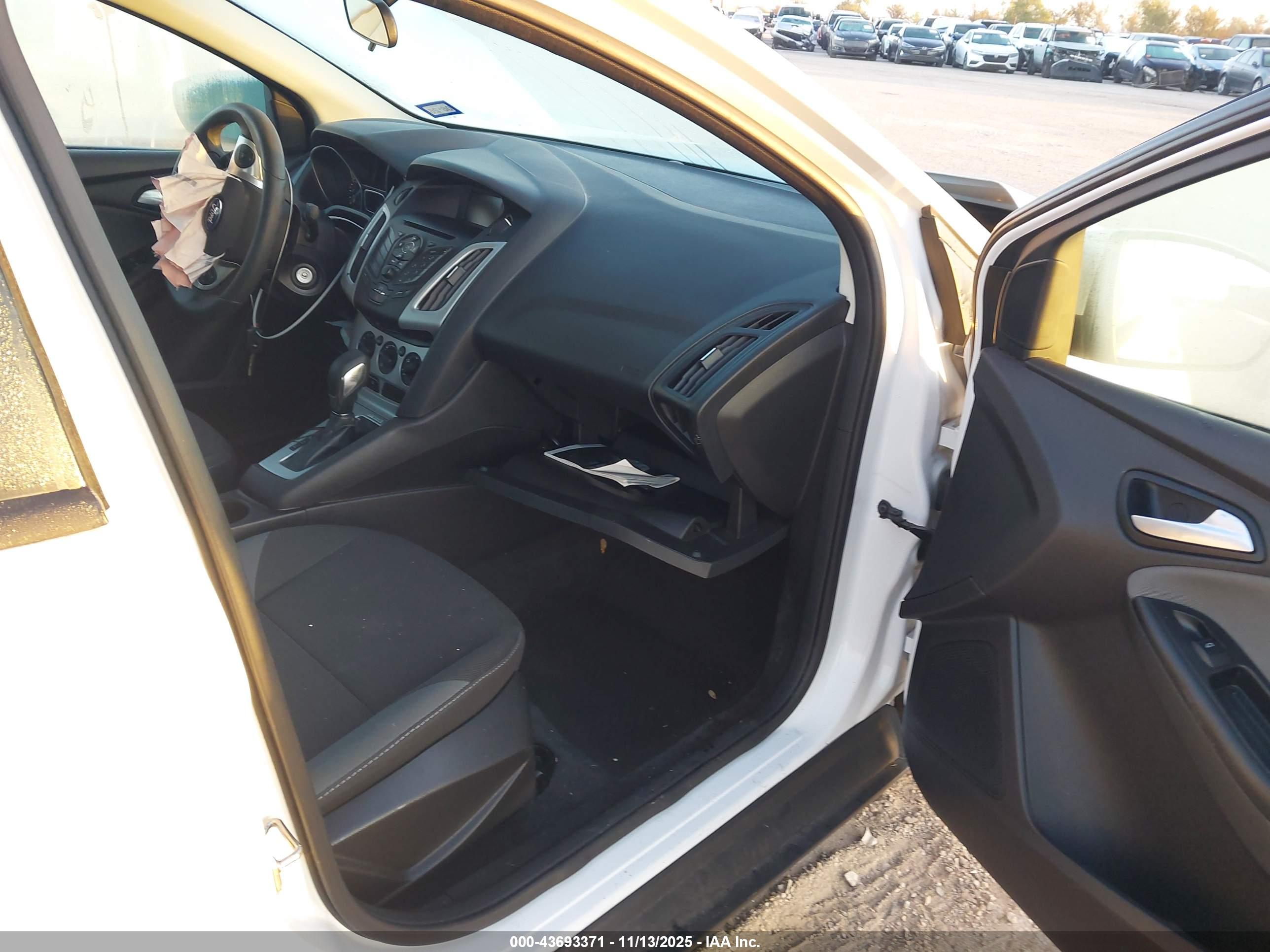 FORD FOCUS image 5