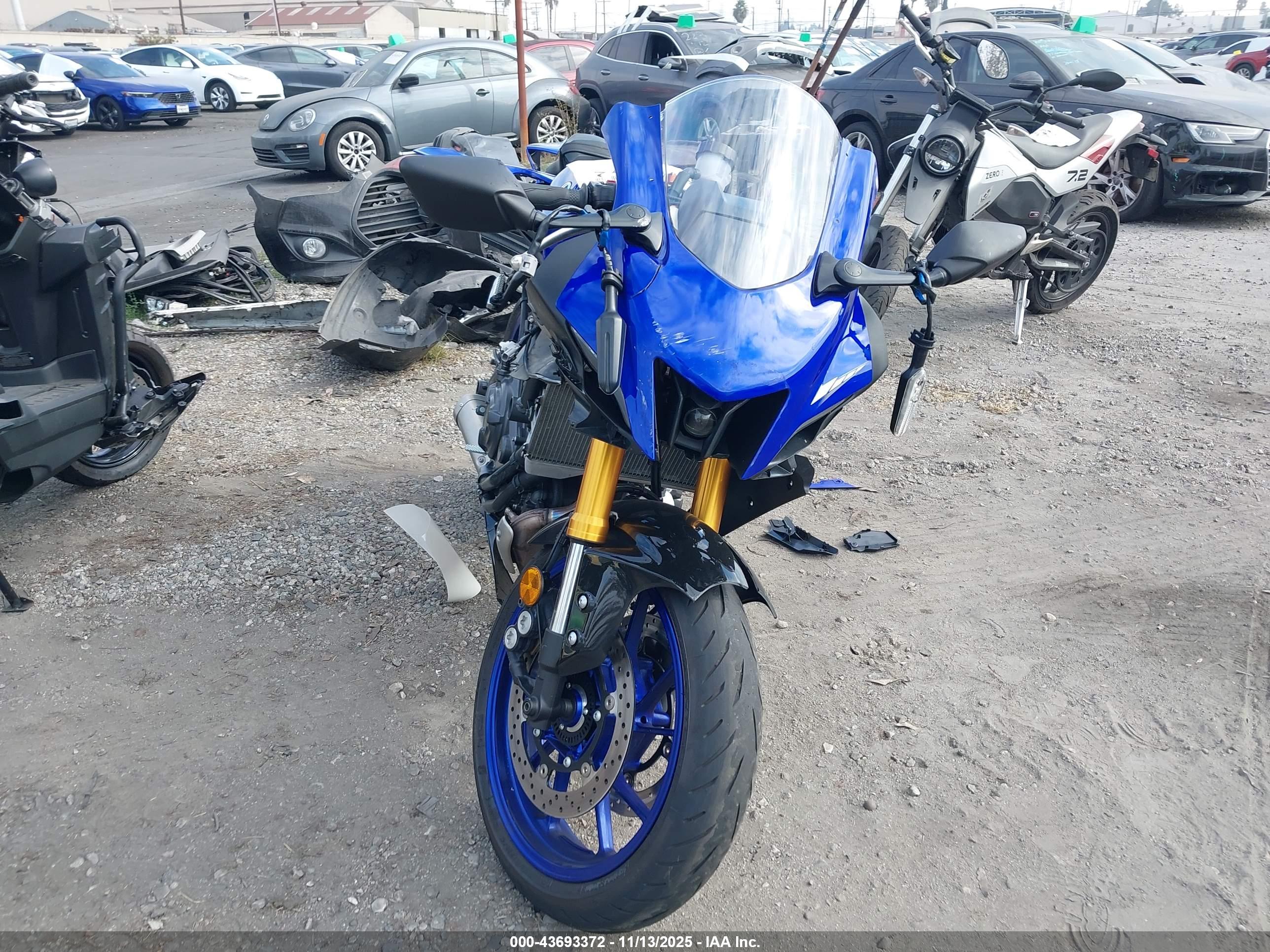 YAMAHA YZFR7 image 5