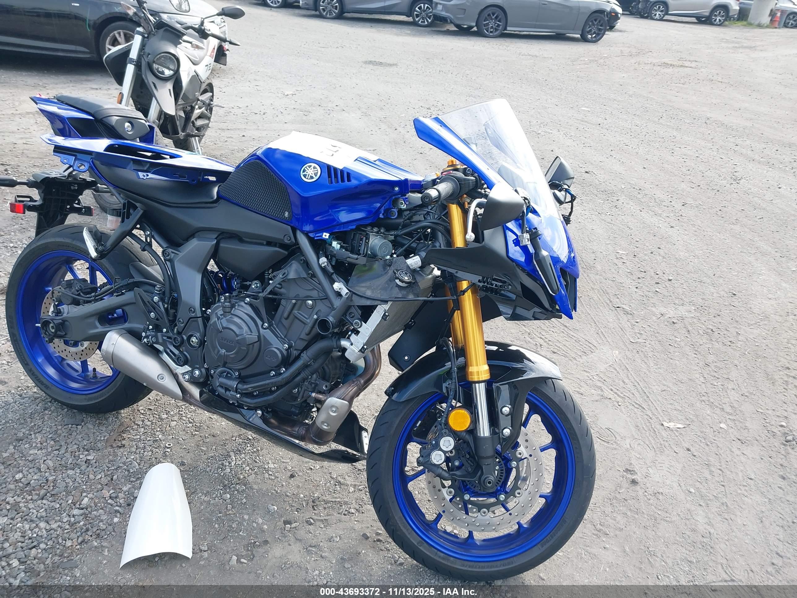 YAMAHA YZFR7 image 8