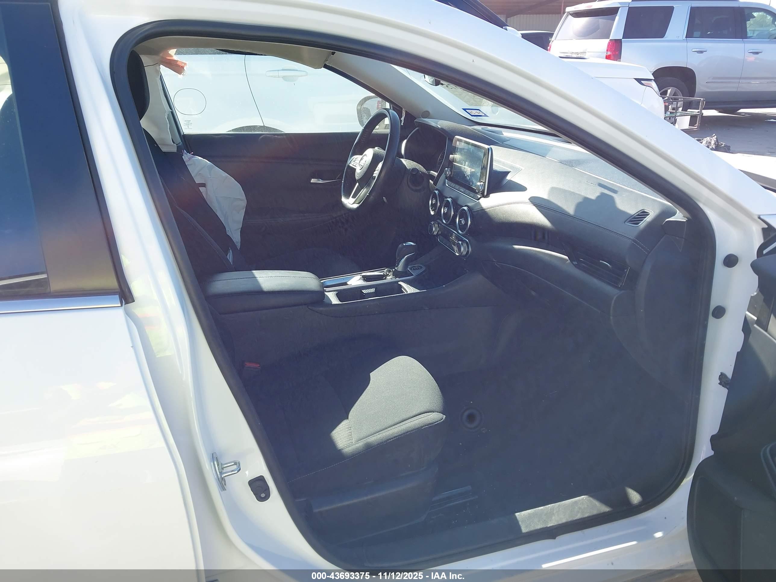 NISSAN SENTRA image 5