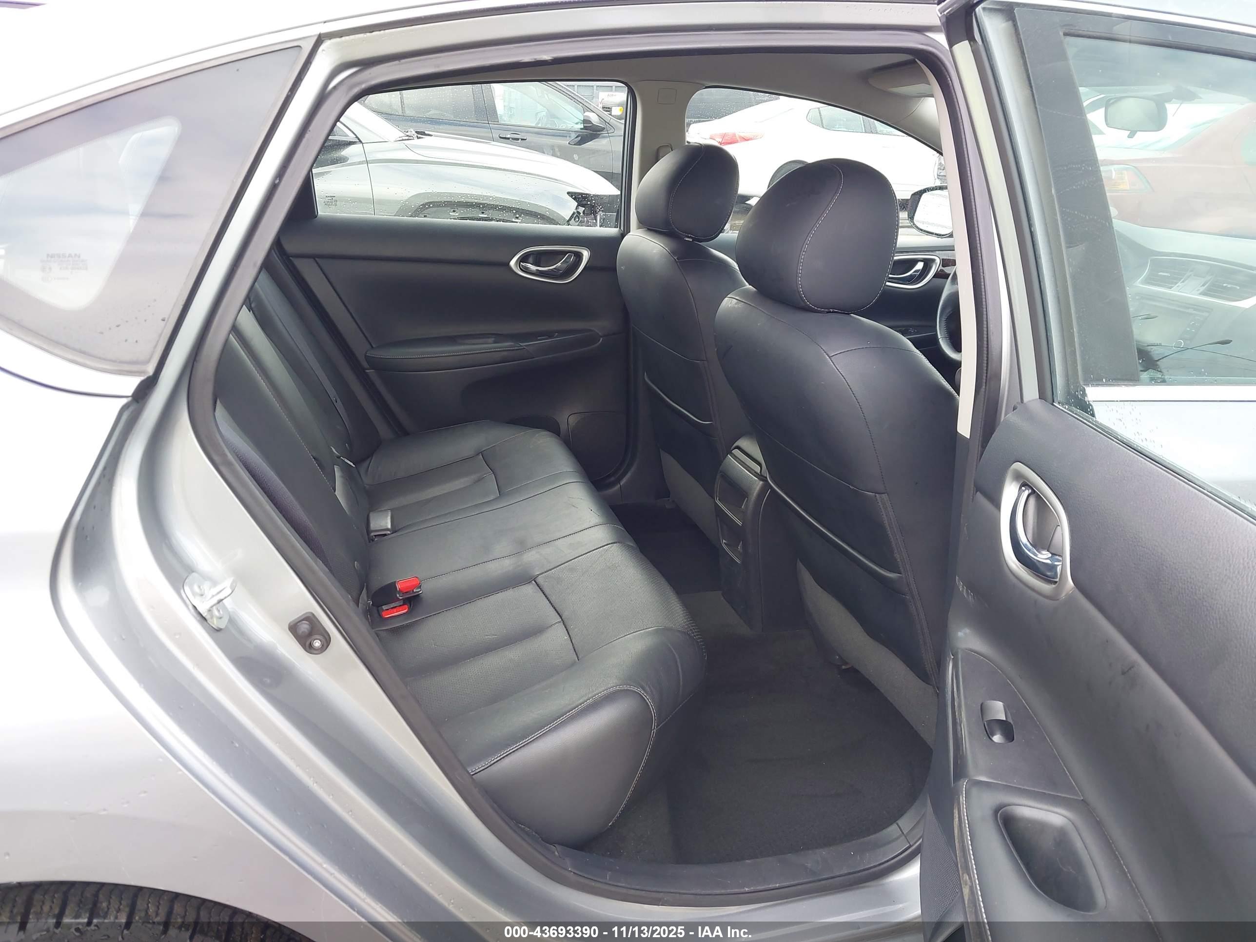 NISSAN SENTRA image 8