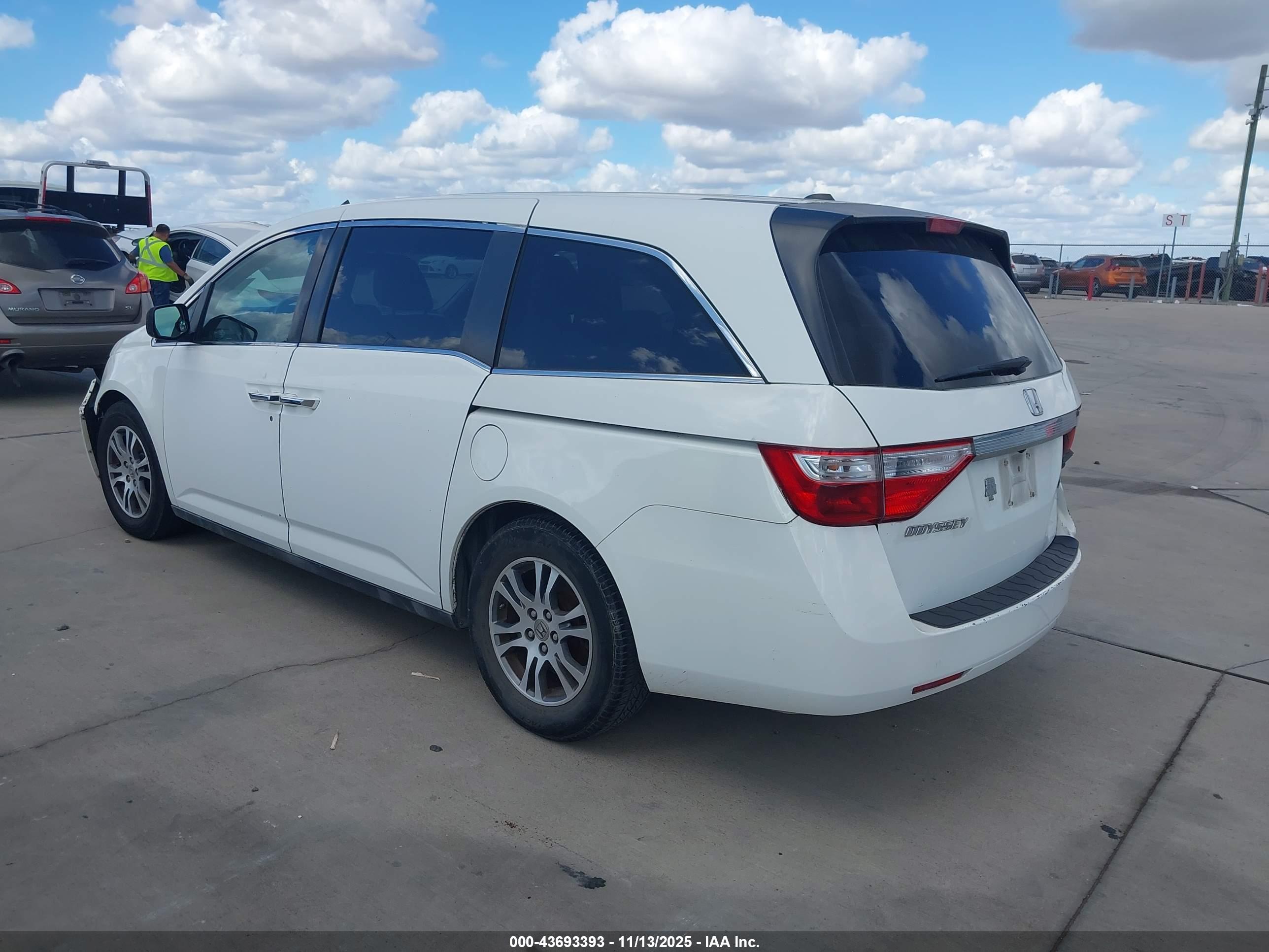 HONDA ODYSSEY image 3
