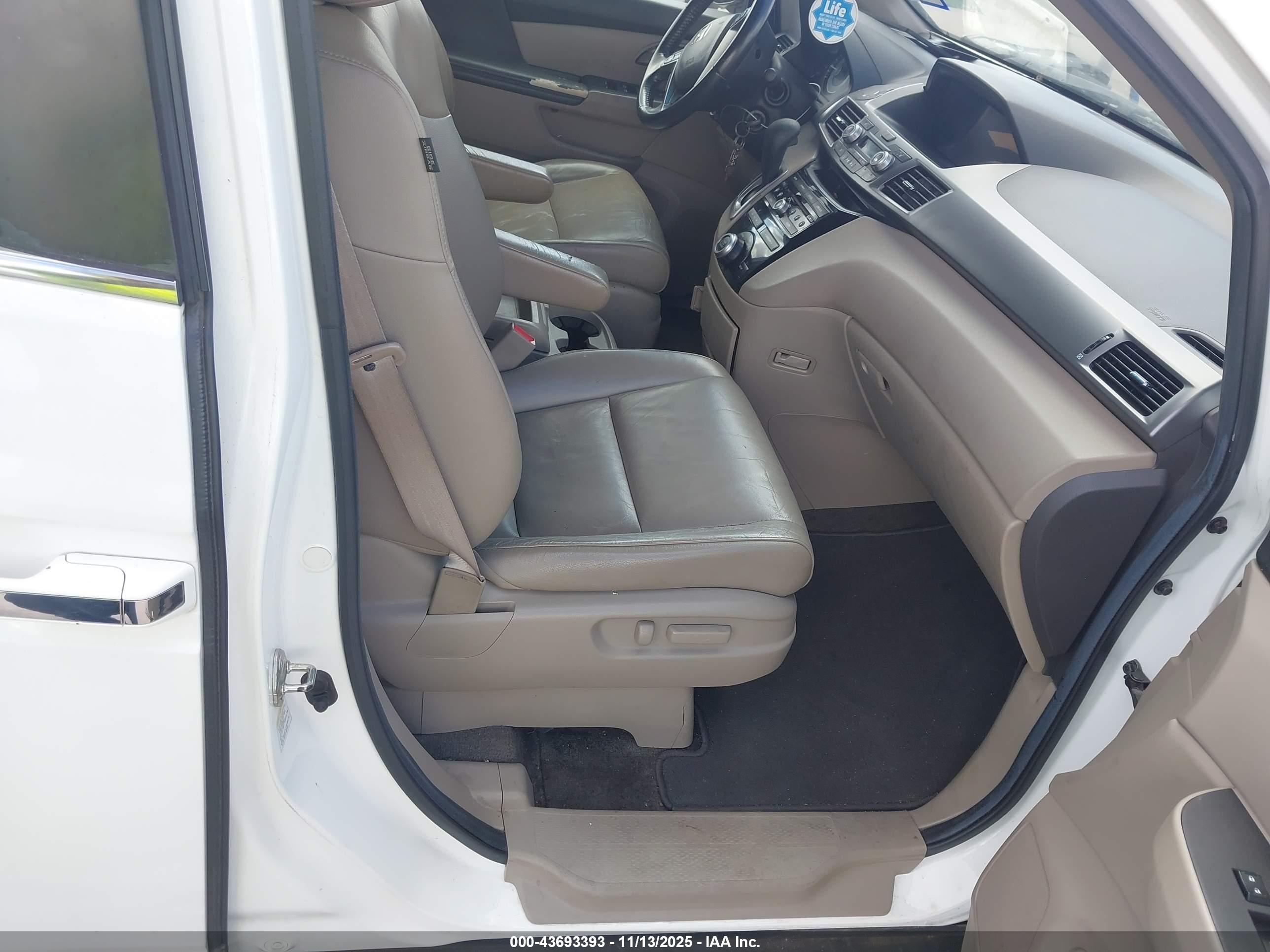 HONDA ODYSSEY image 5