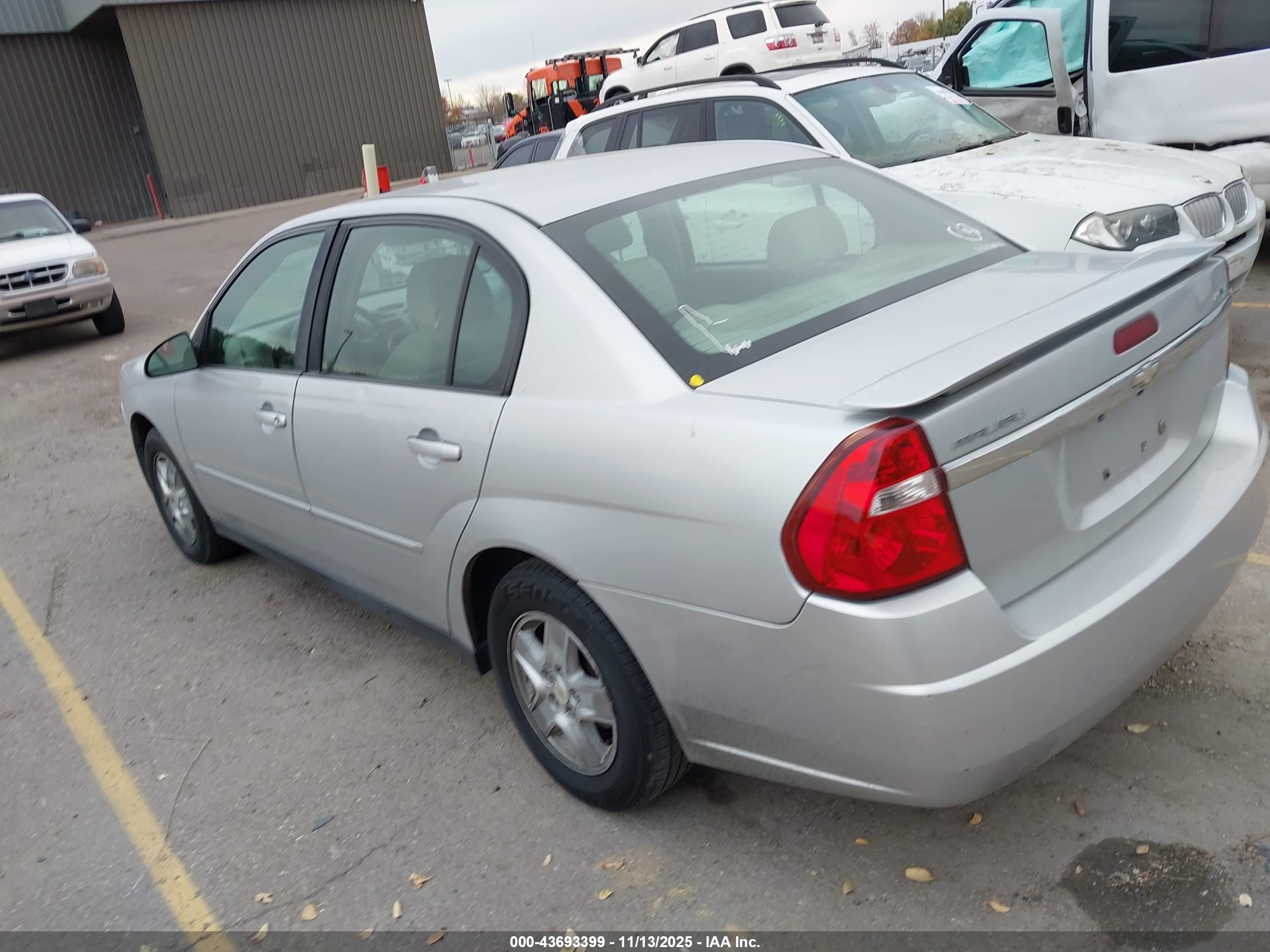 CHEVROLET MALIBU image 3