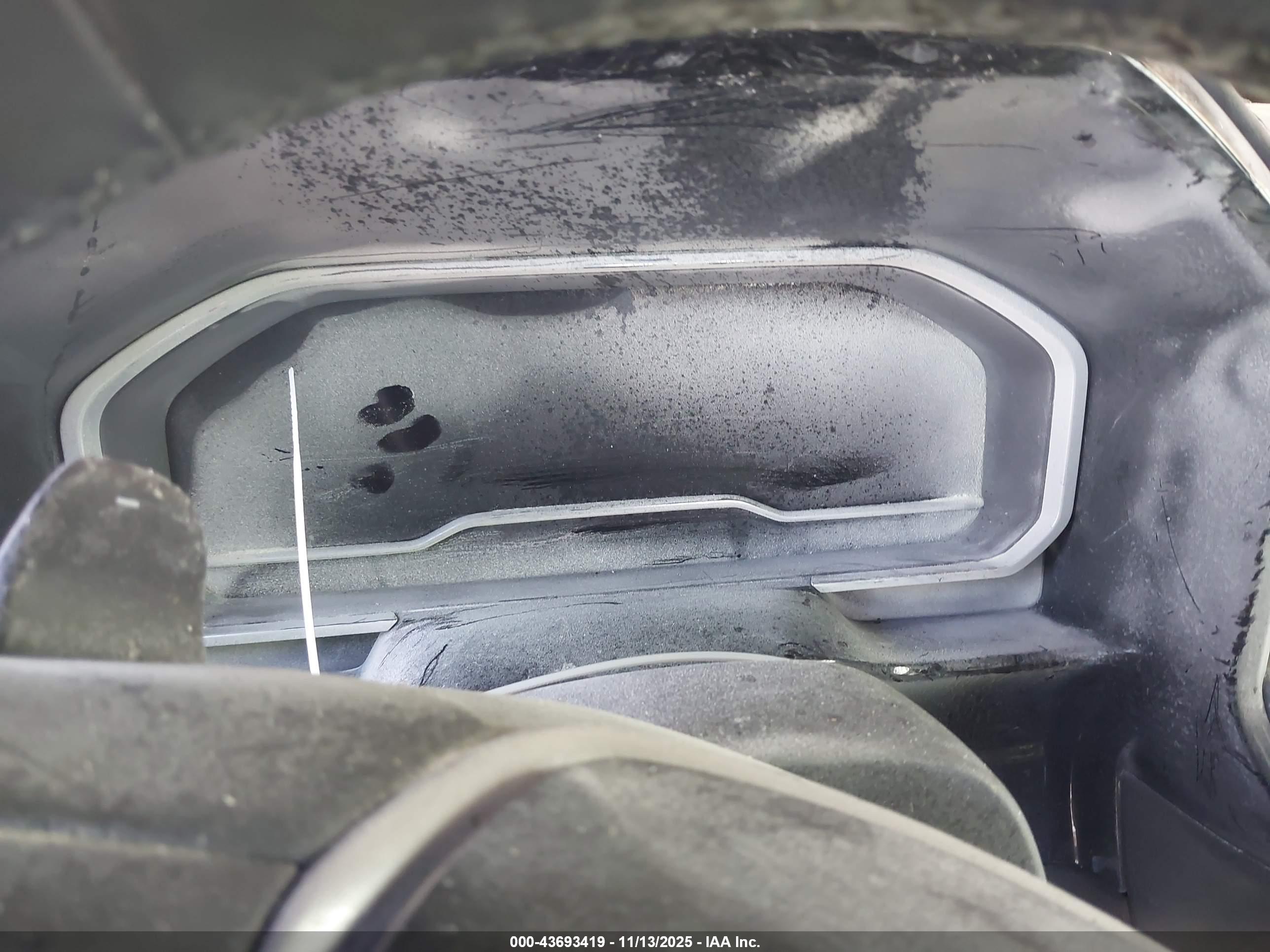GMC SIERRA image 7