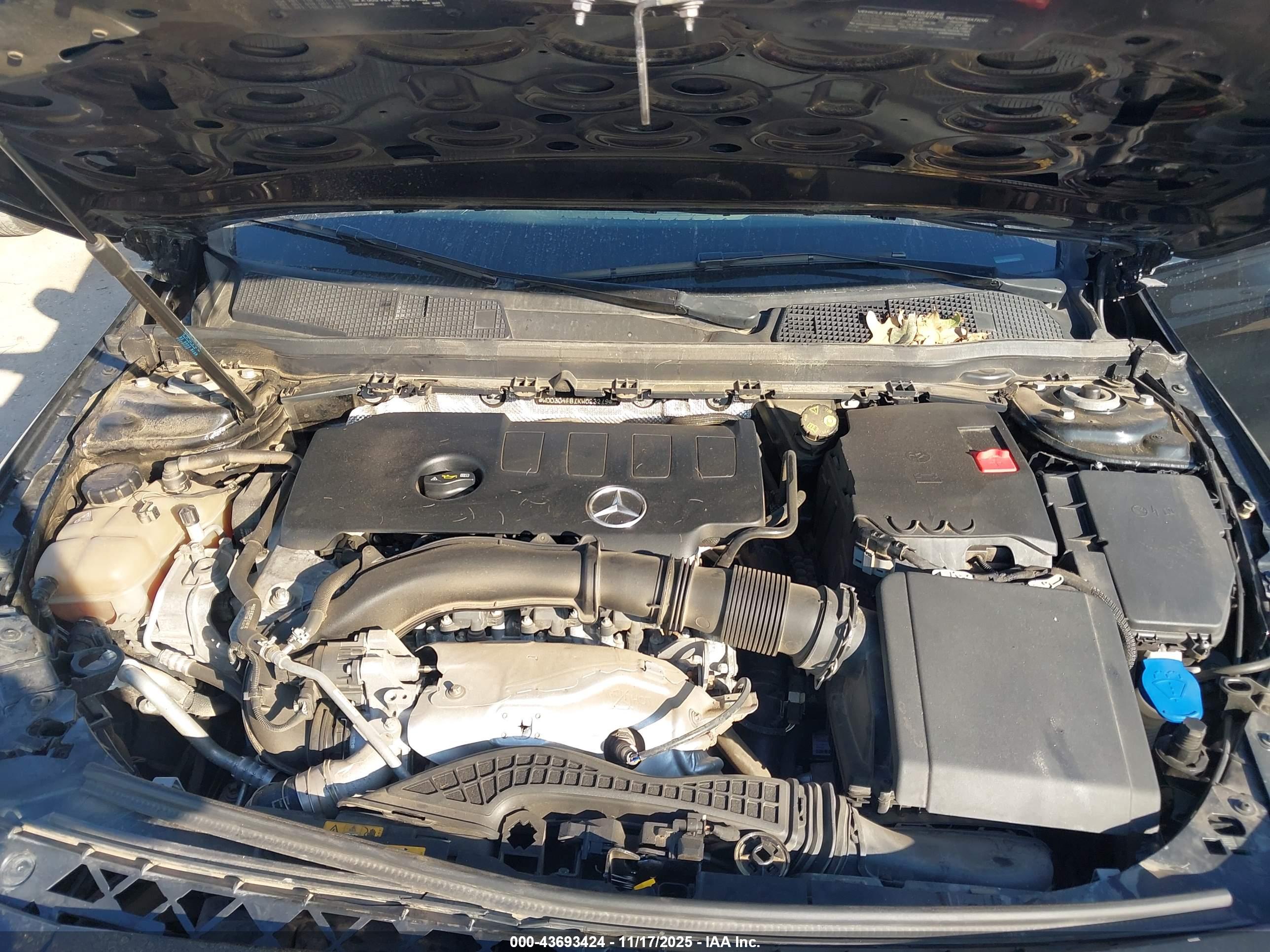 MERCEDES-BENZ A image 10