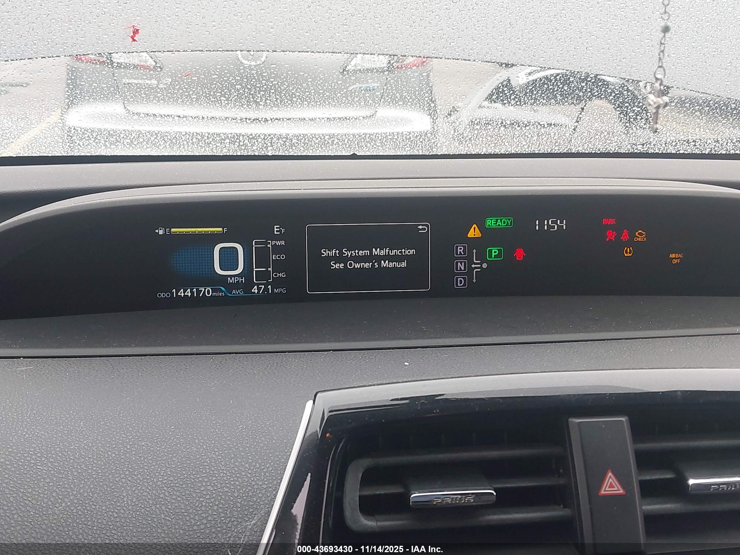 TOYOTA PRIUS image 7
