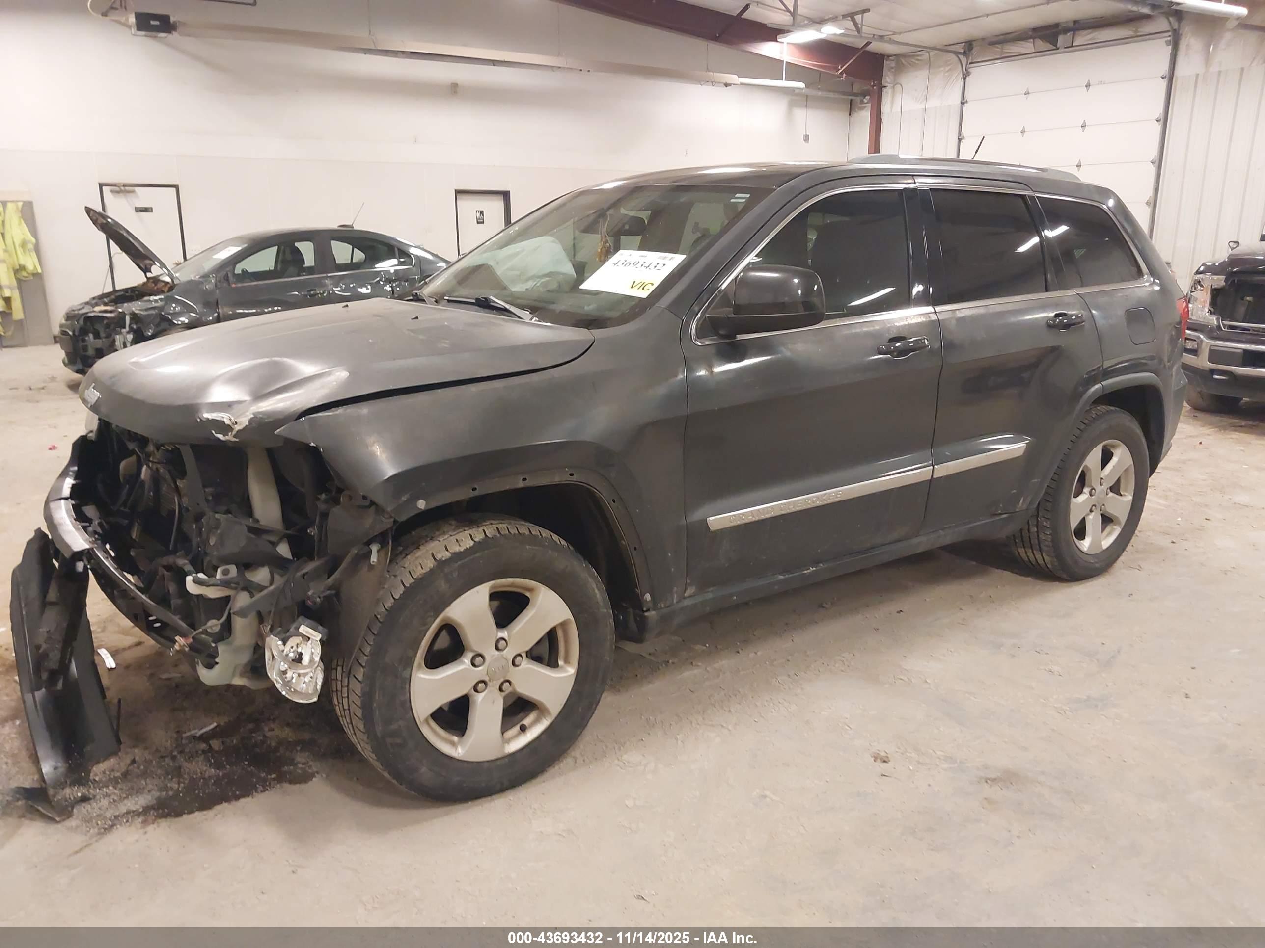JEEP GRAND image 2