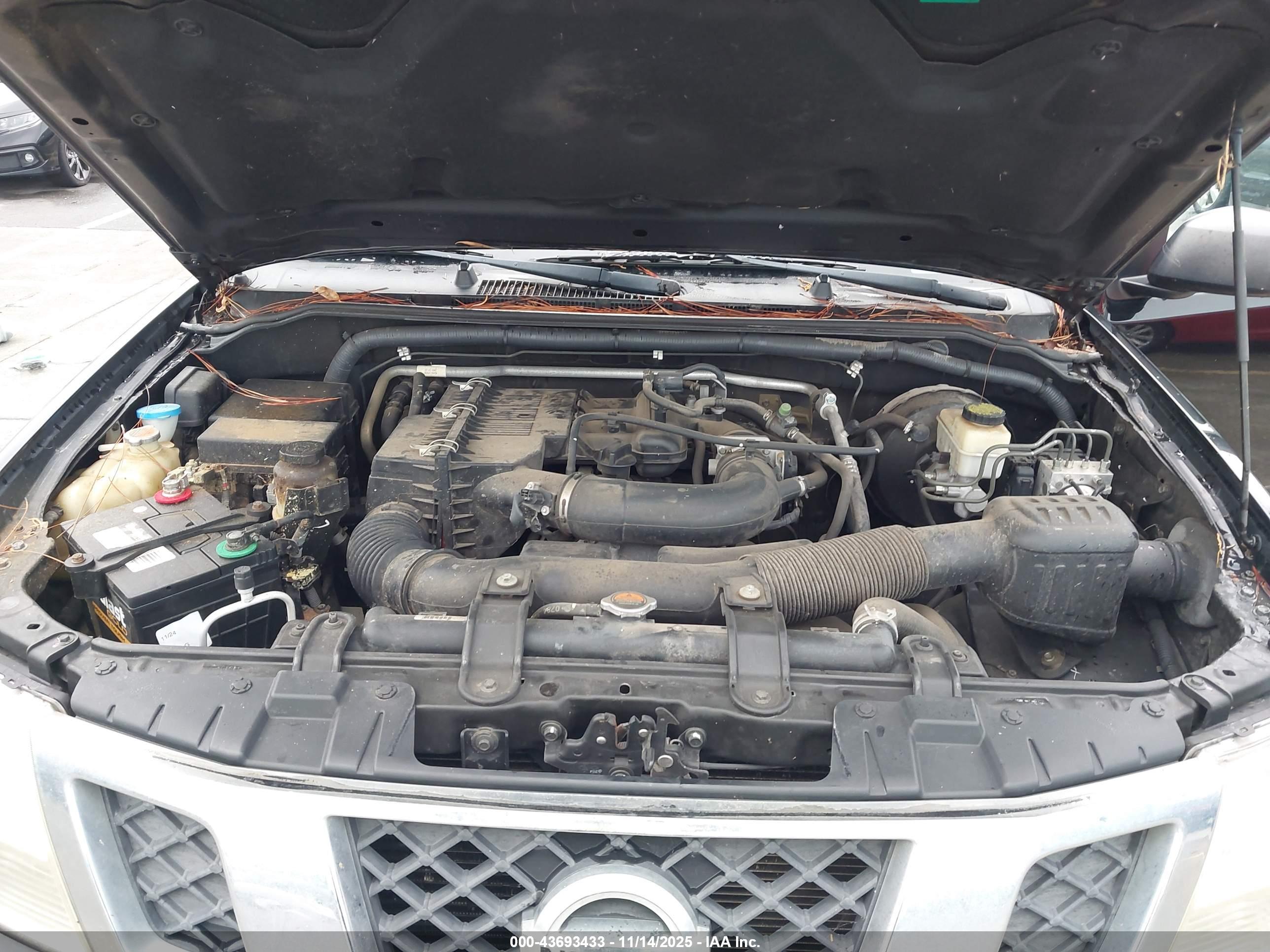NISSAN FRONTIER image 10