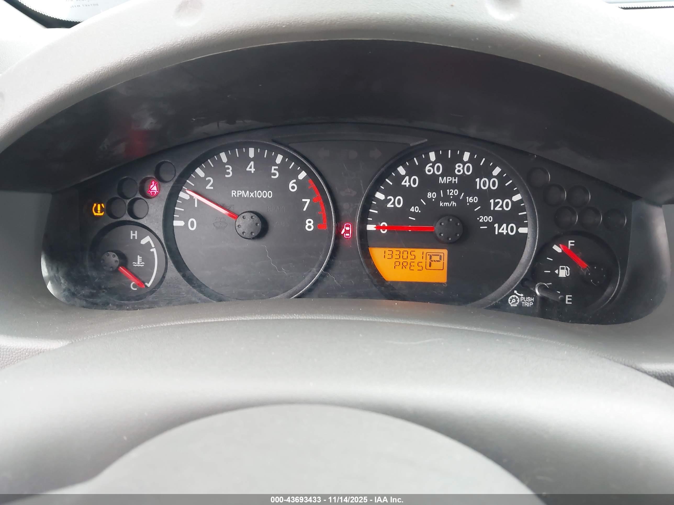 NISSAN FRONTIER image 7