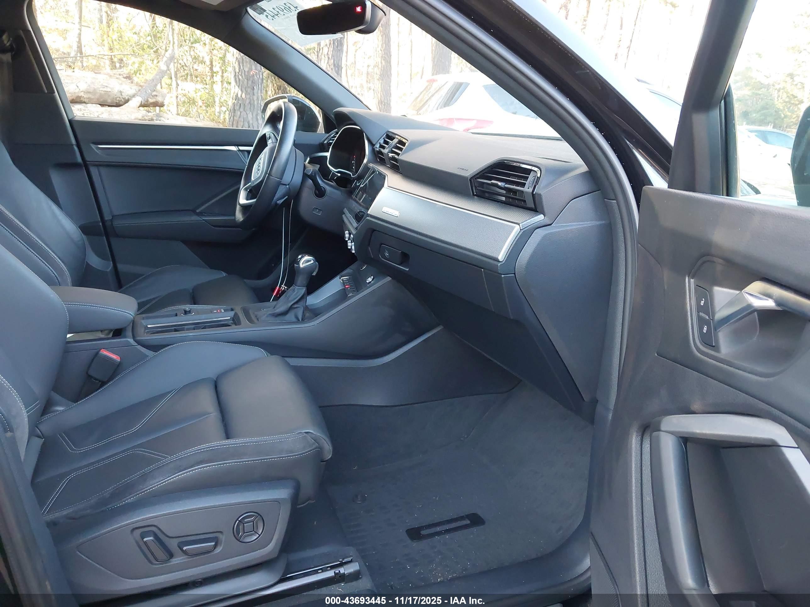 AUDI Q3 image 5
