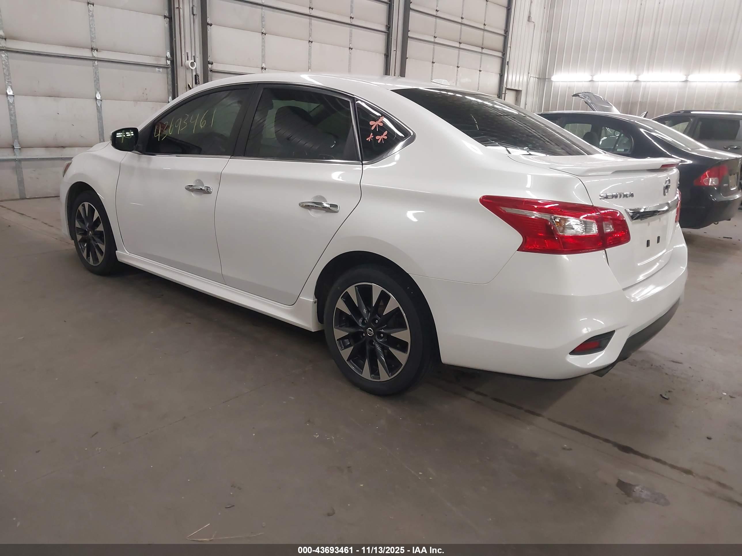NISSAN SENTRA image 3