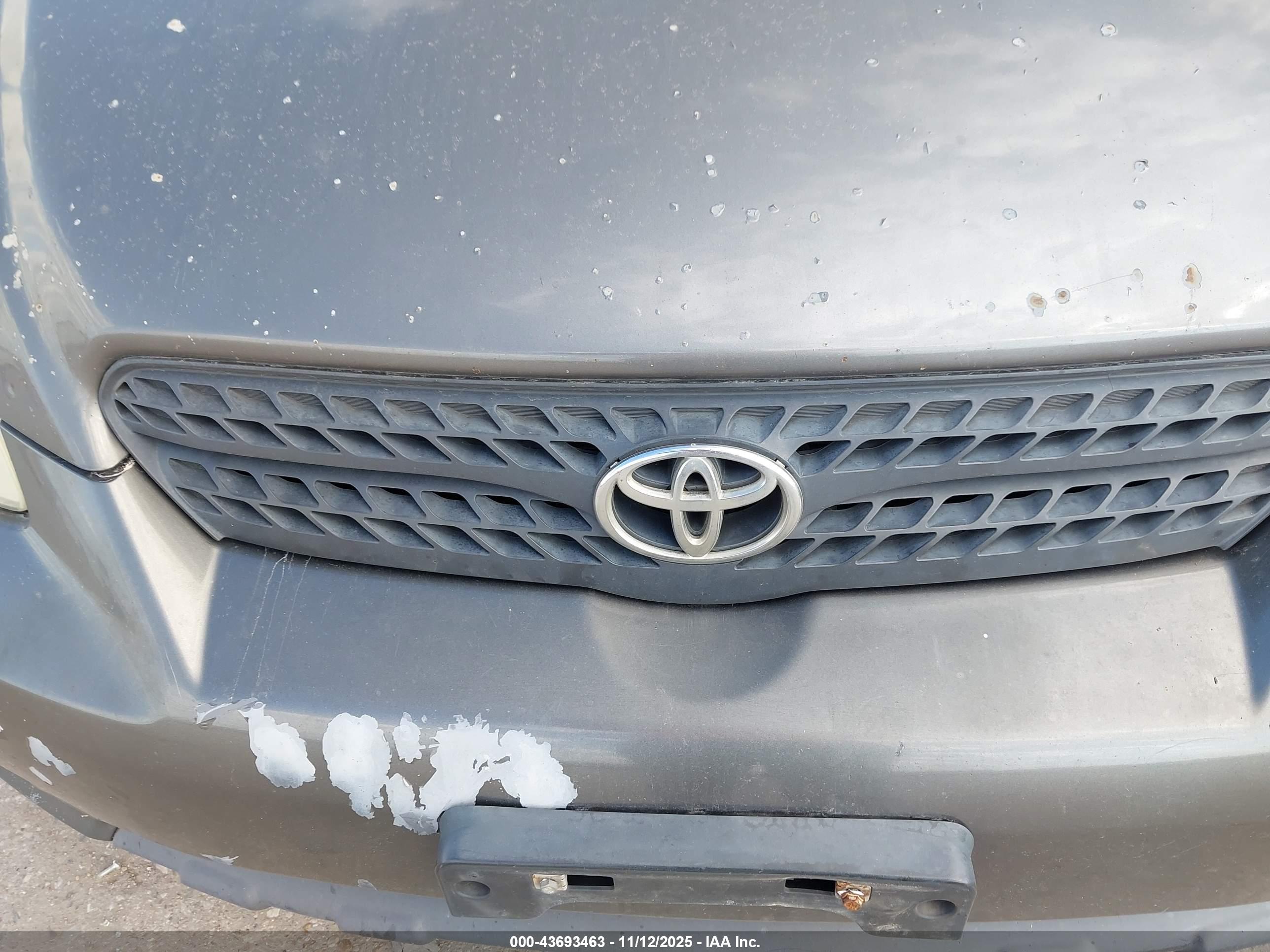 TOYOTA MATRIX image 6