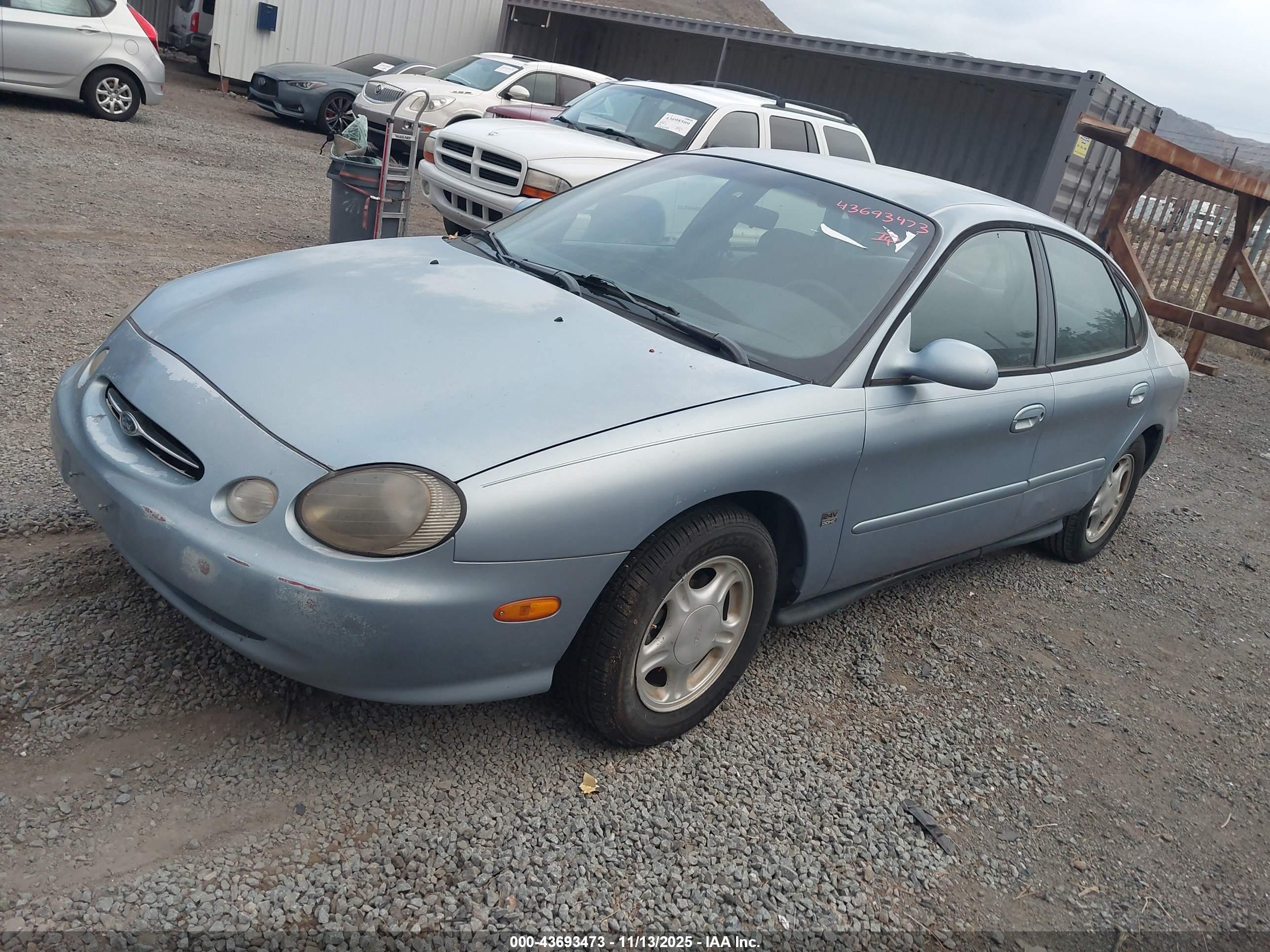 FORD TAURUS image 2