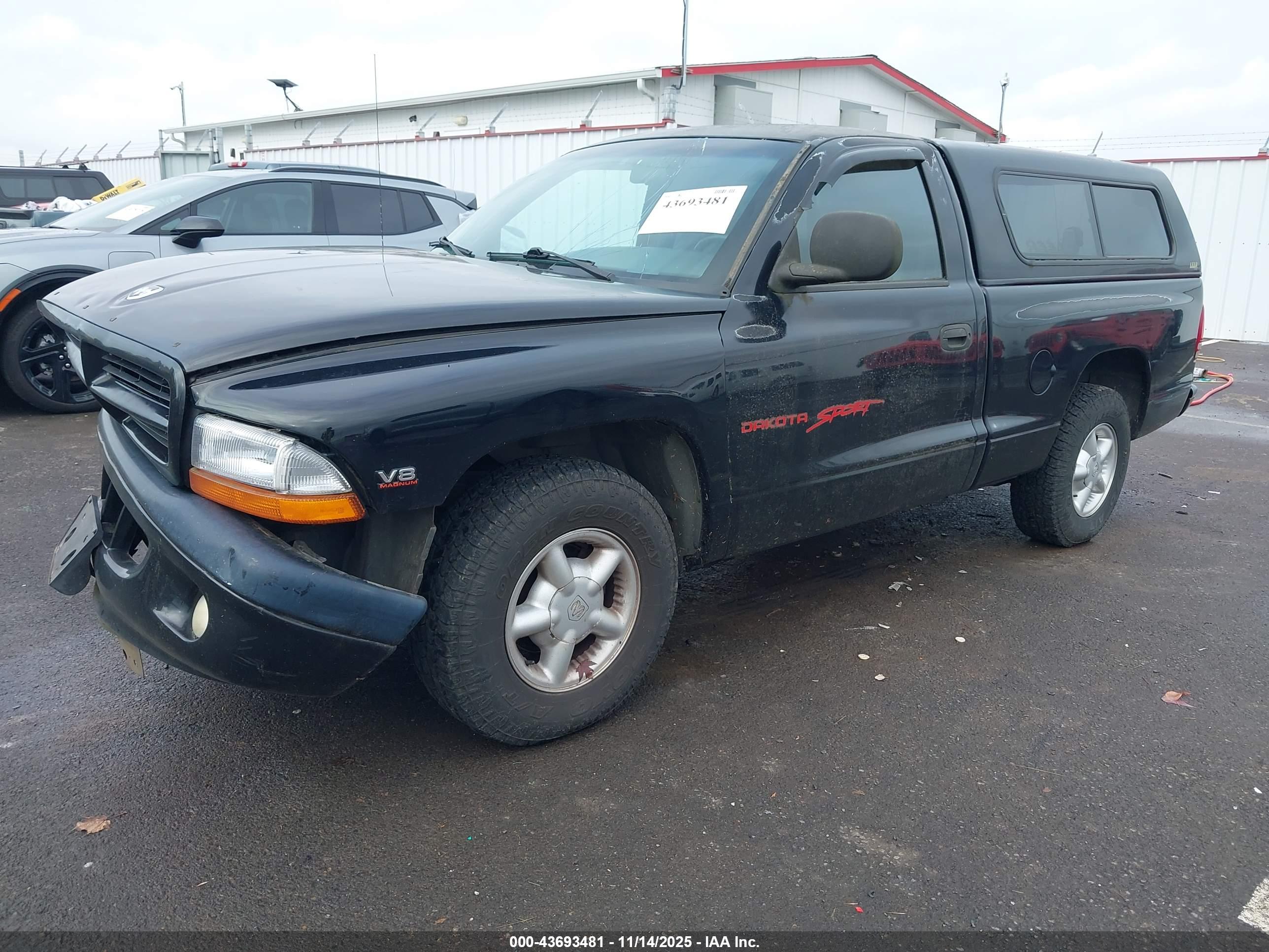 DODGE DAKOTA image 2