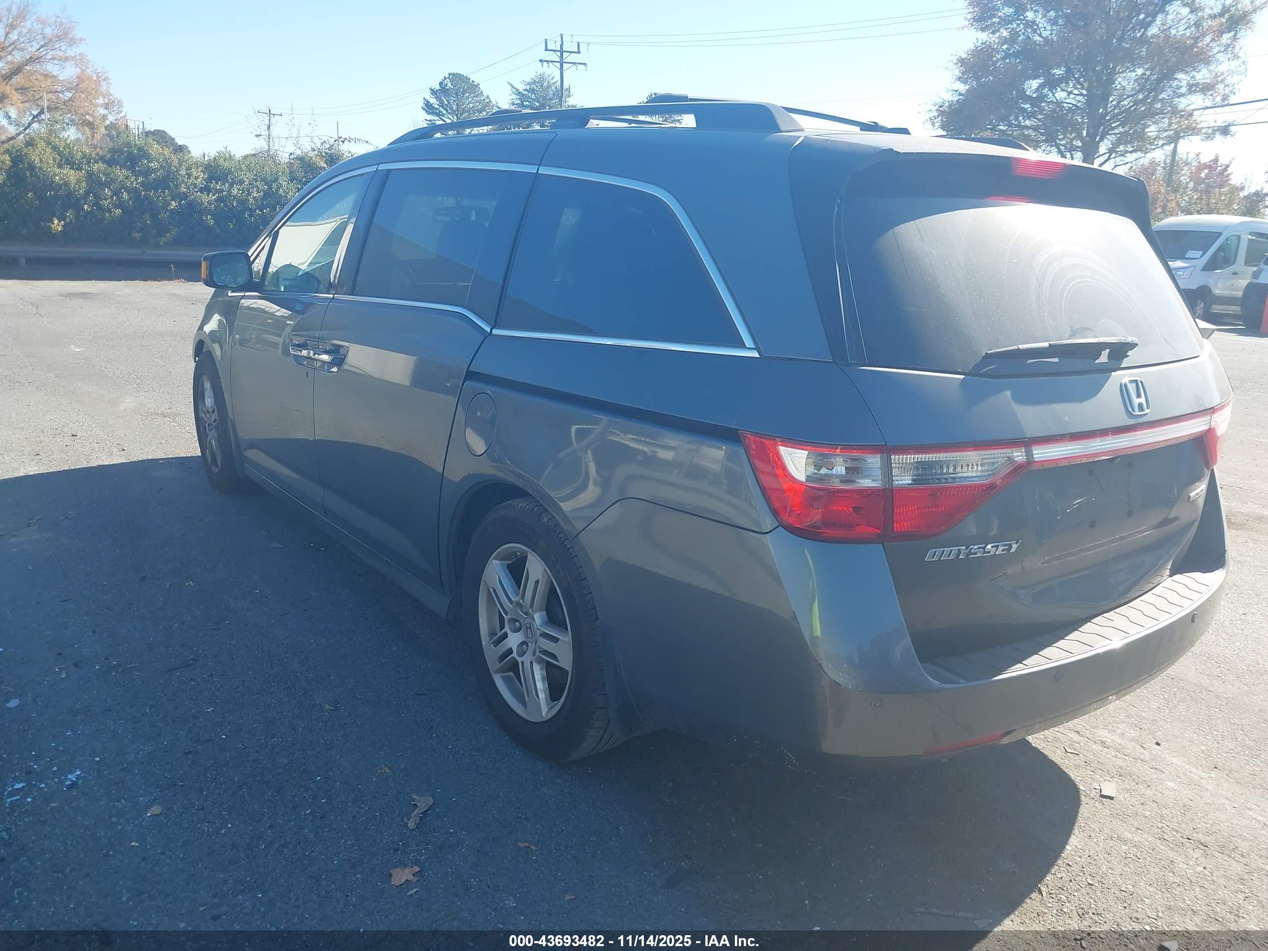 HONDA ODYSSEY image 3