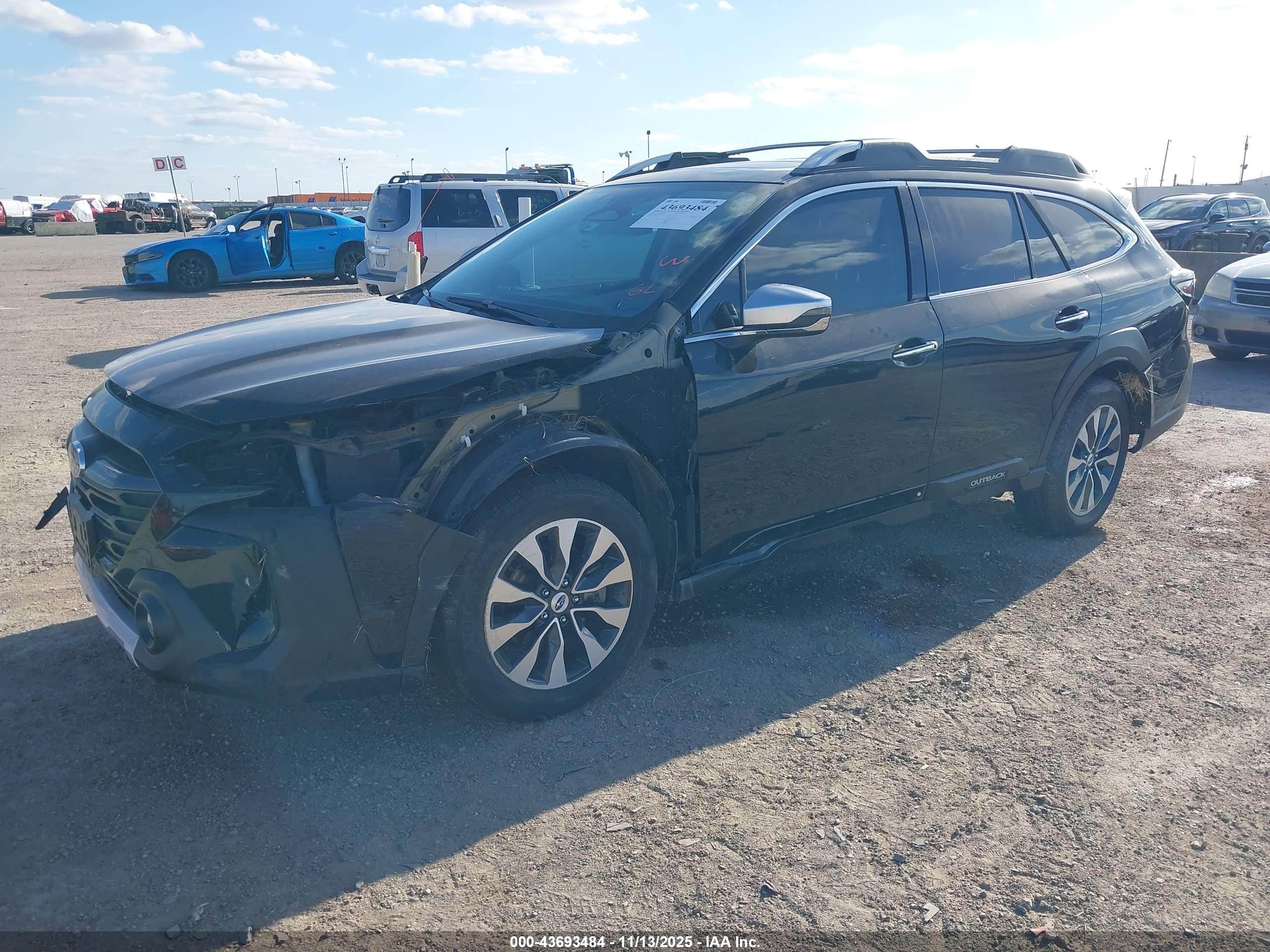 SUBARU OUTBACK image 2