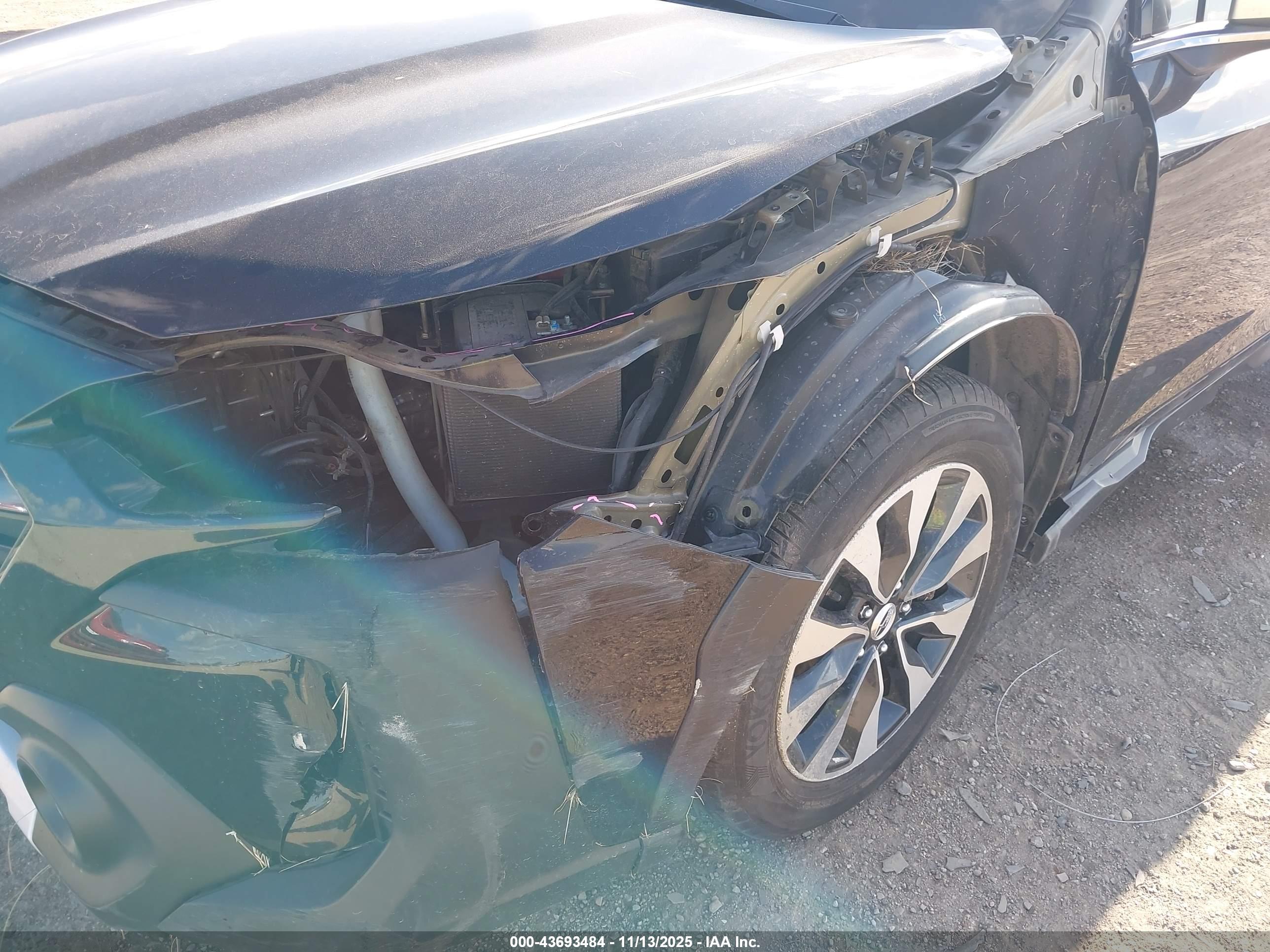 SUBARU OUTBACK image 6