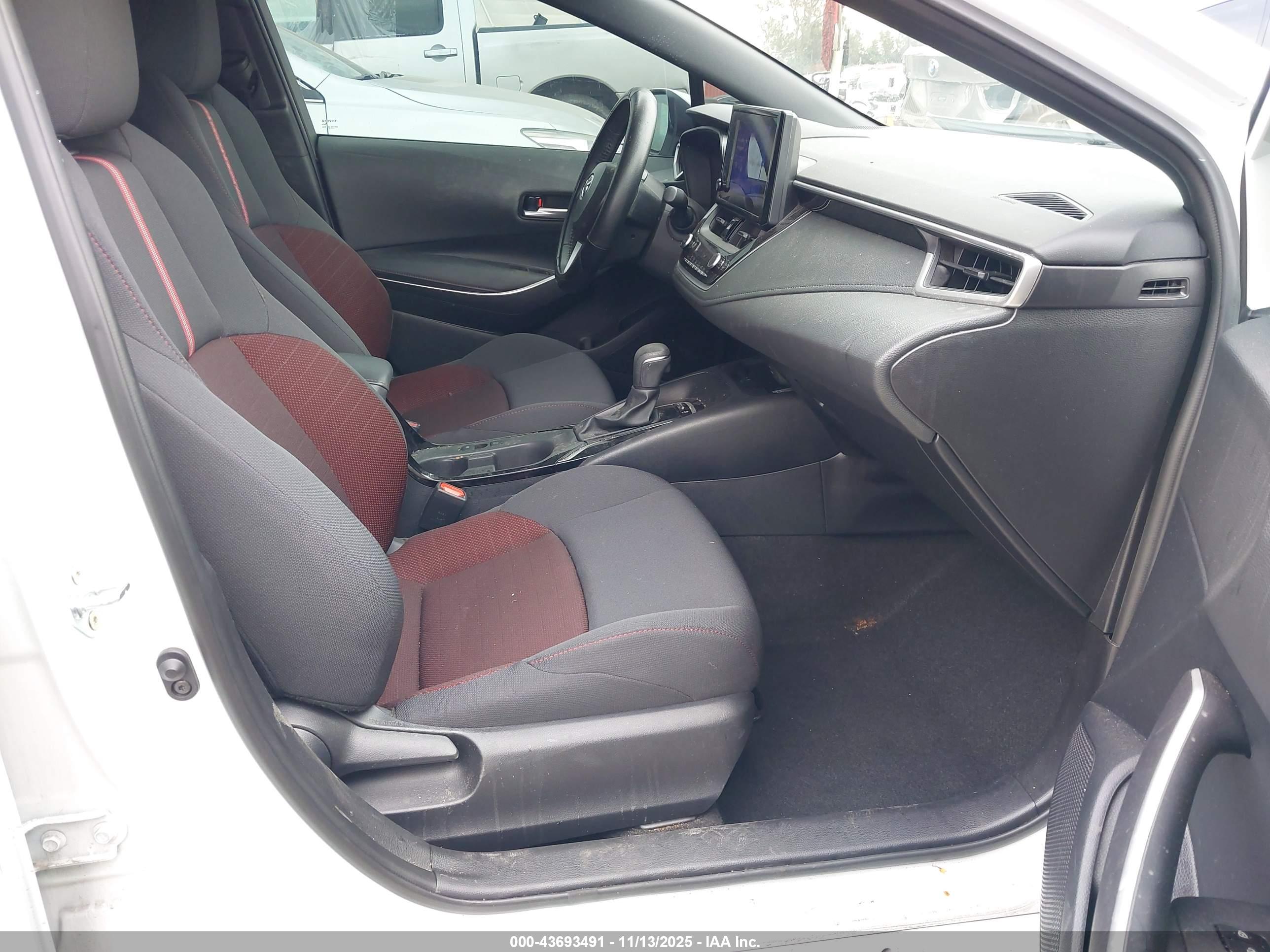 TOYOTA COROLLA image 5