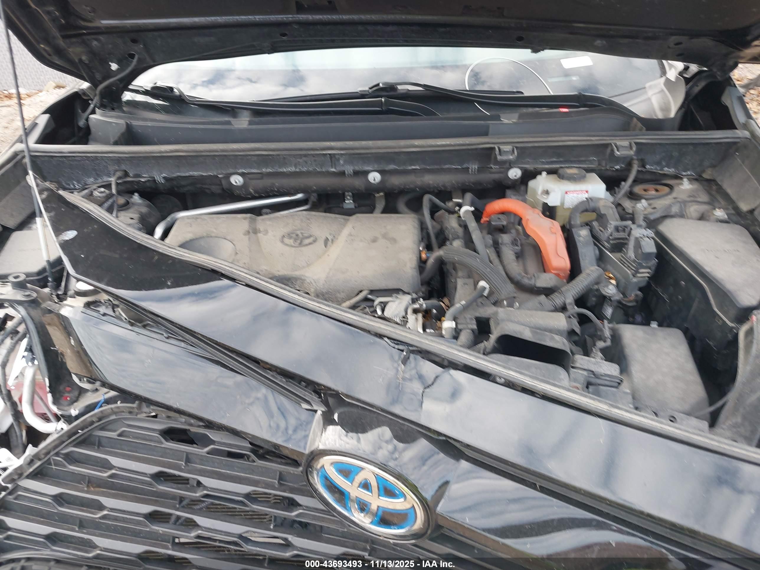 TOYOTA RAV4 image 10