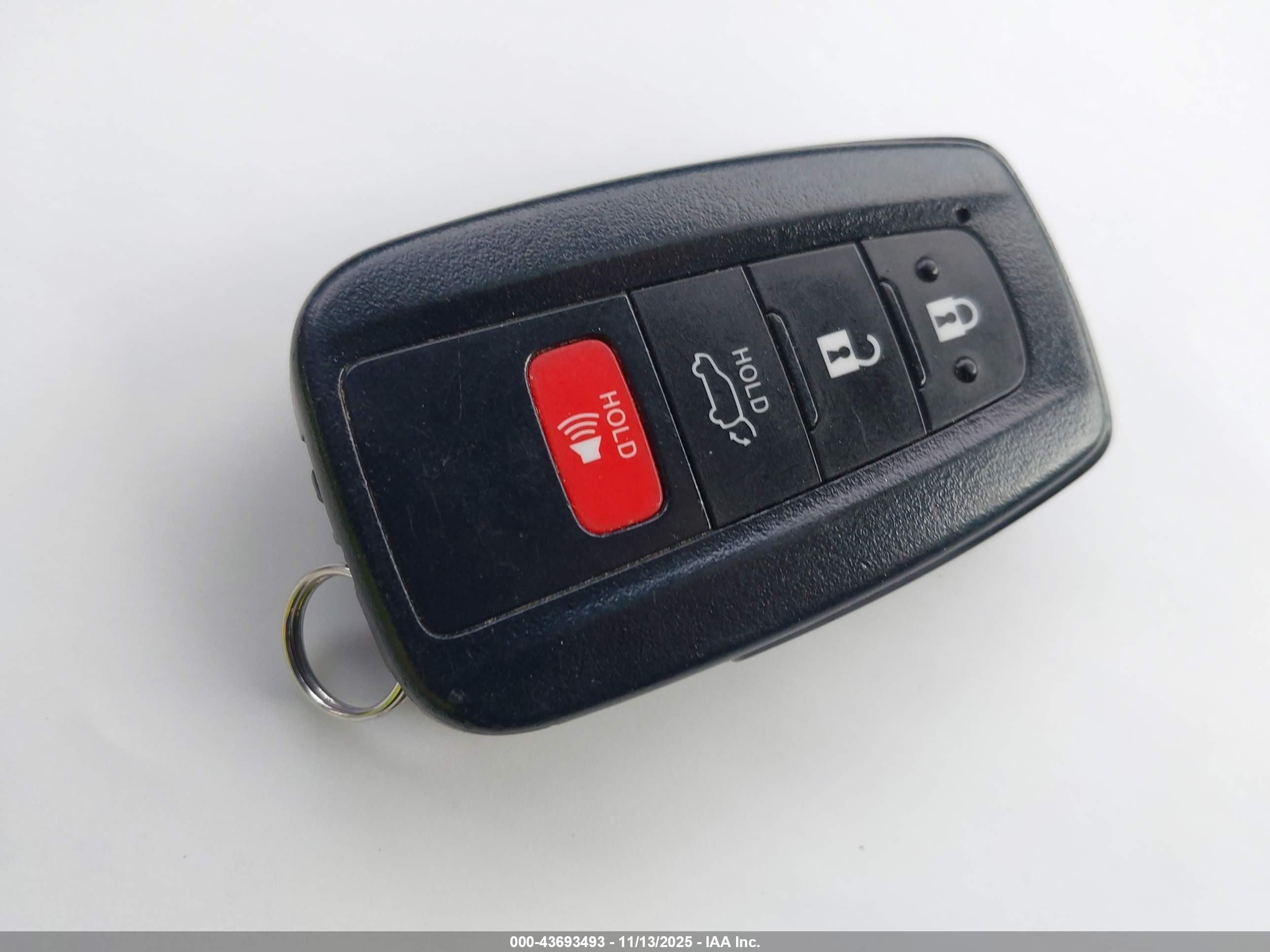 TOYOTA RAV4 image 11