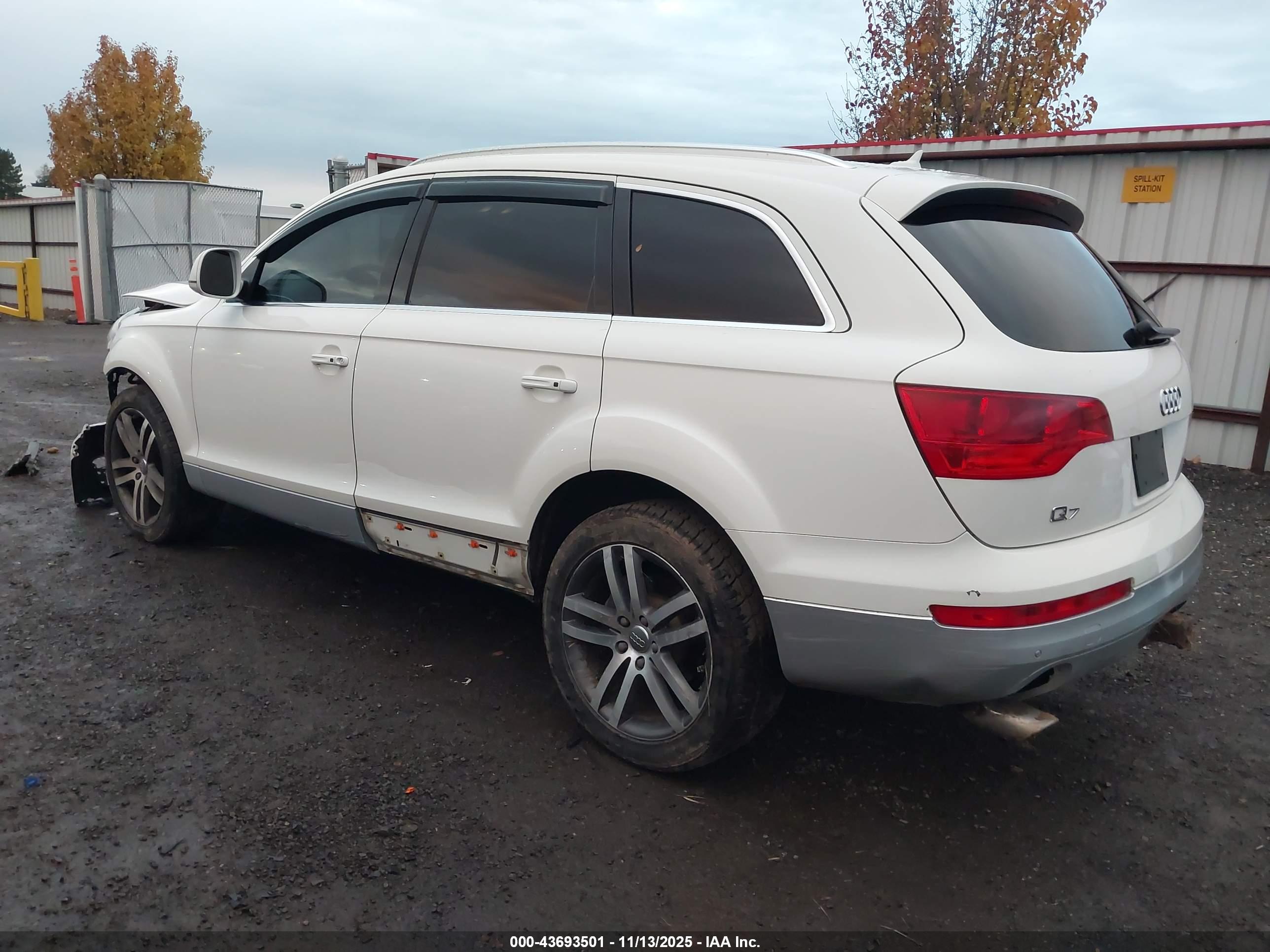 AUDI Q7 image 3