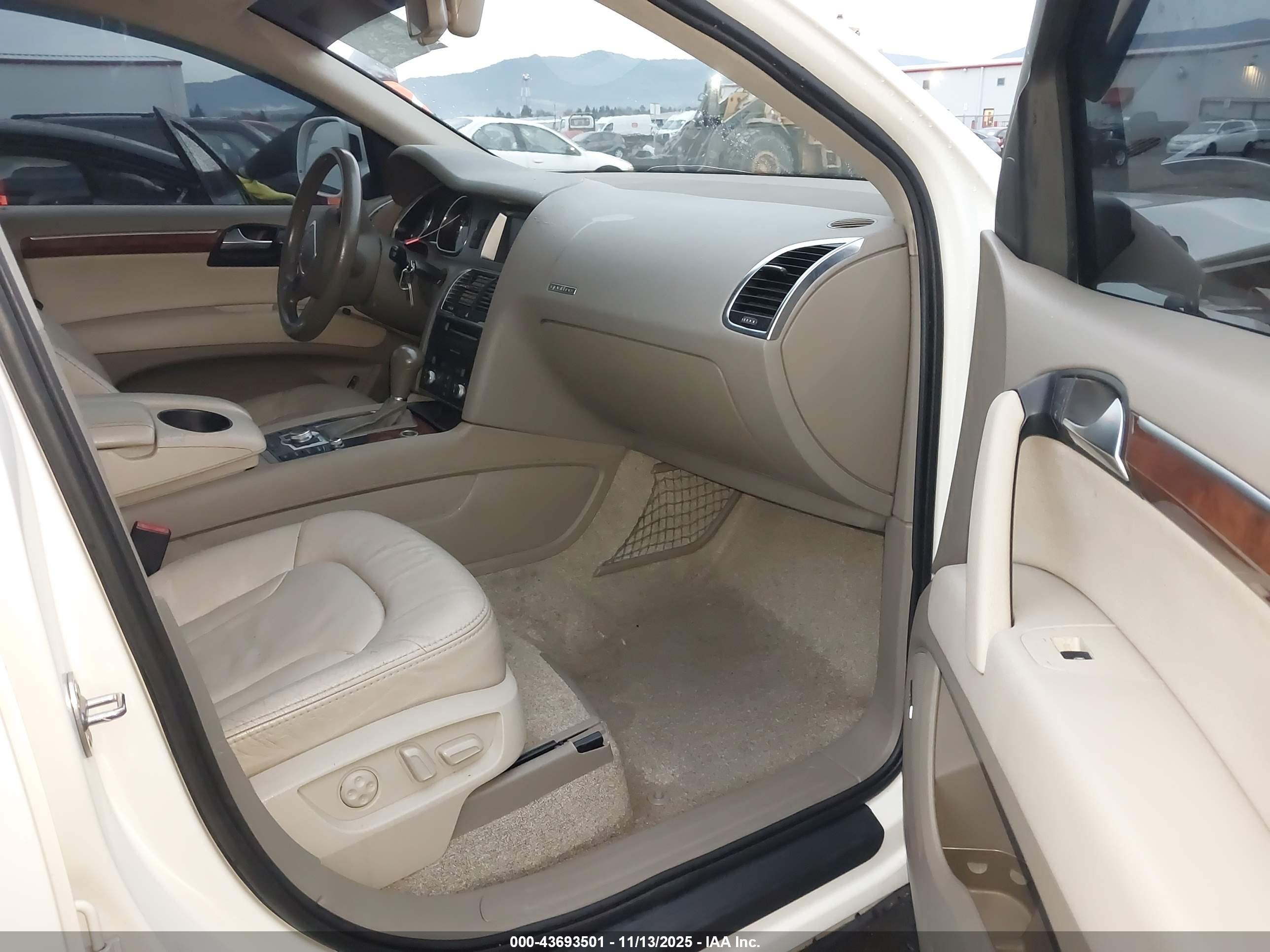 AUDI Q7 image 5