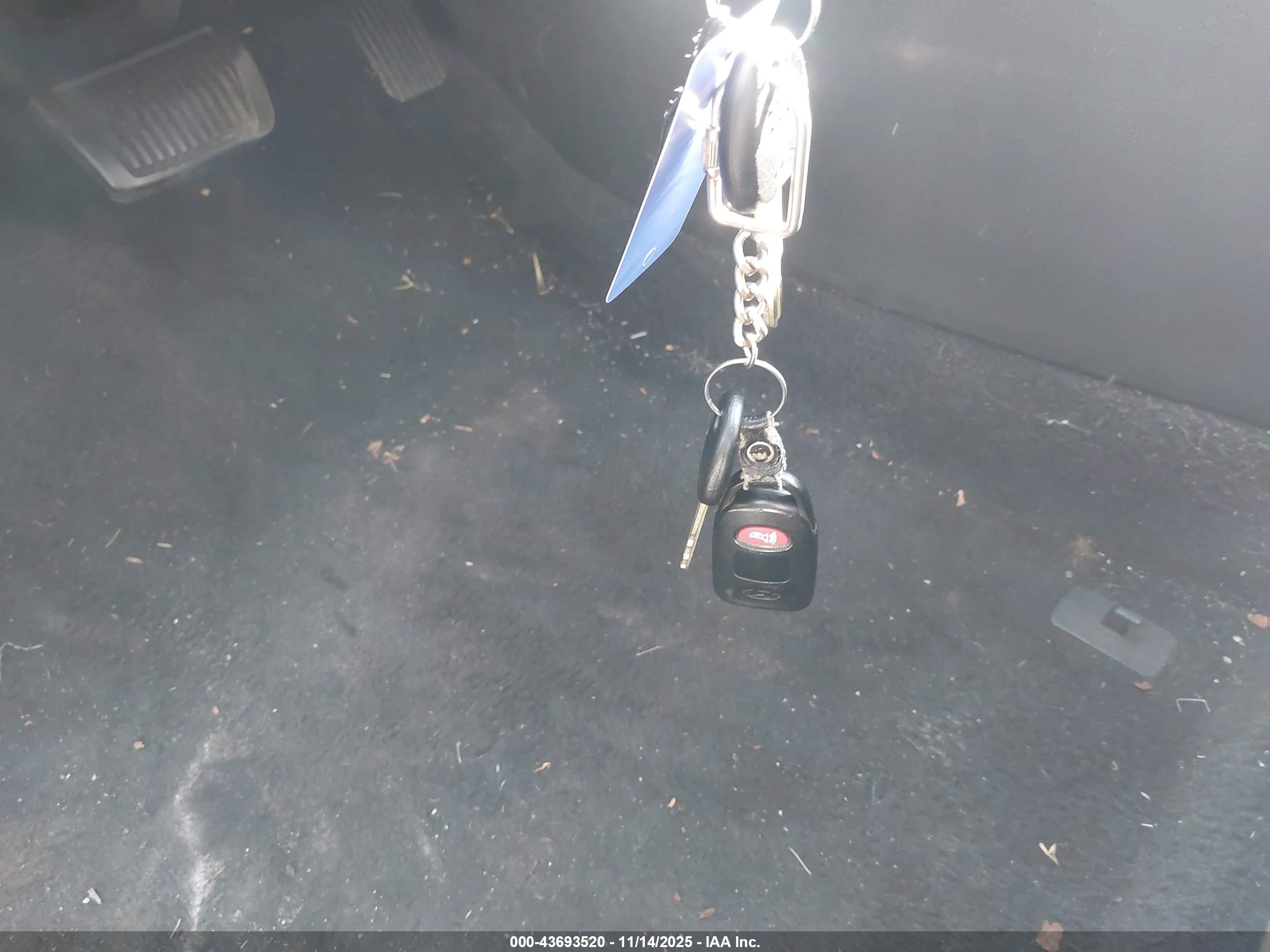 HYUNDAI ELANTRA image 11