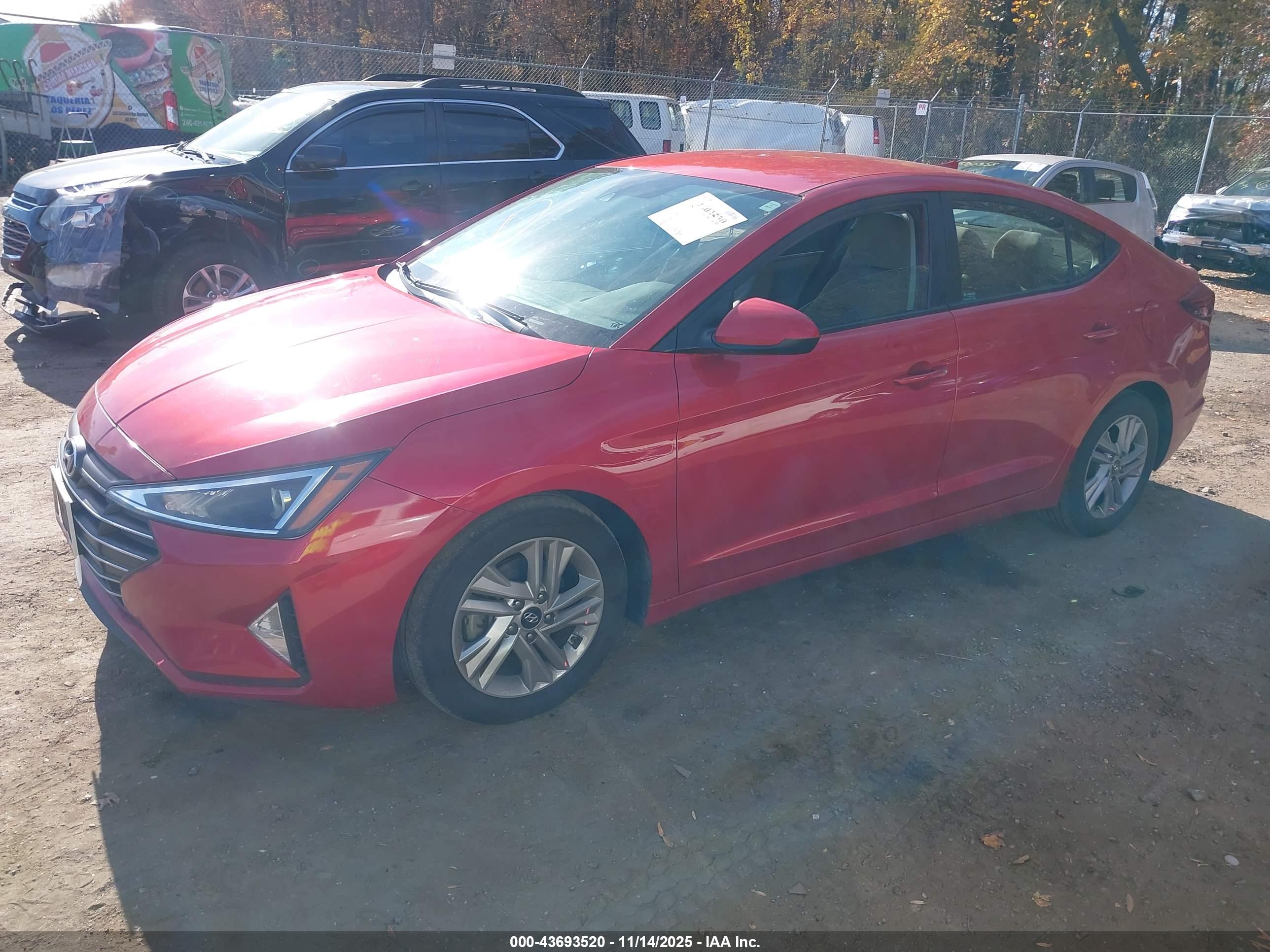 HYUNDAI ELANTRA image 2