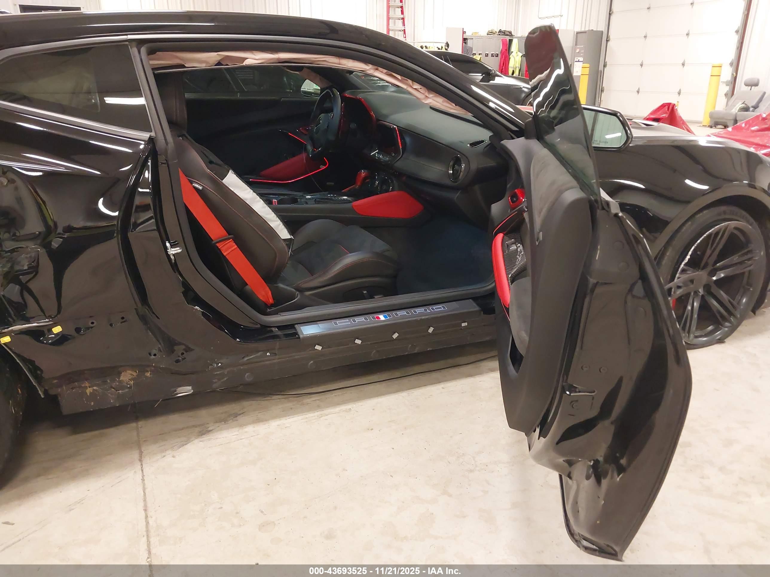 CHEVROLET CAMARO image 5