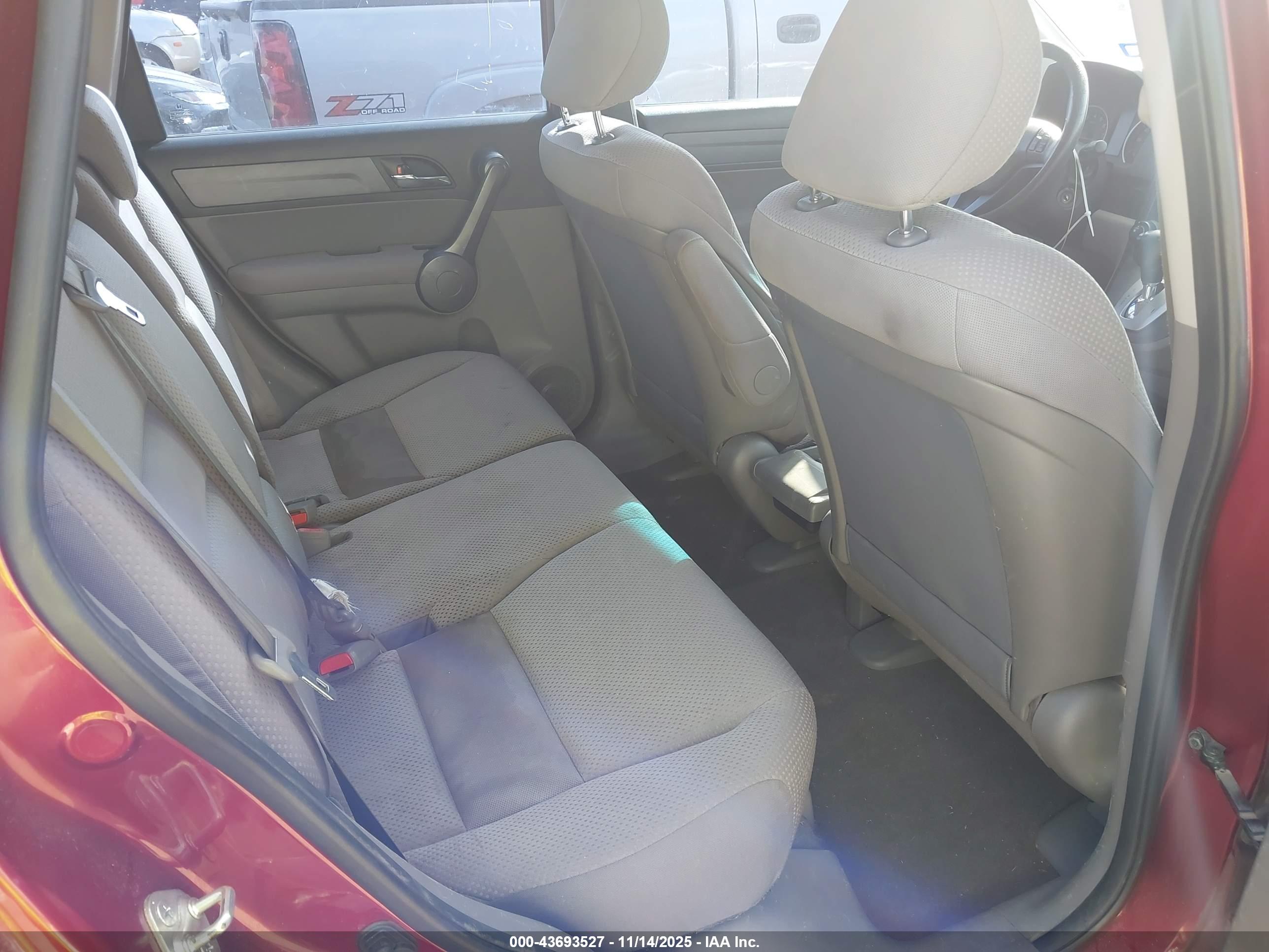 HONDA CR-V image 8