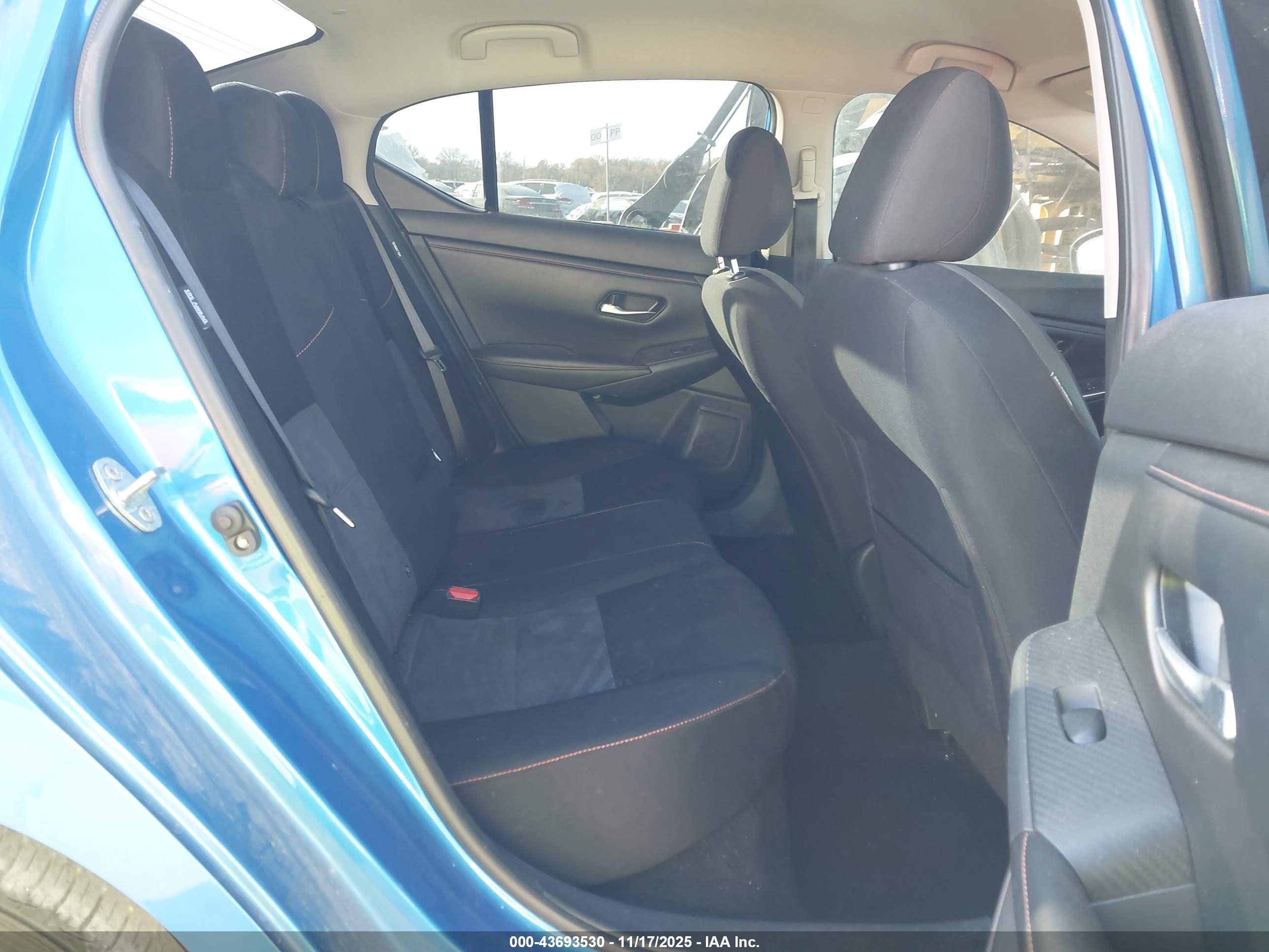 NISSAN SENTRA image 8