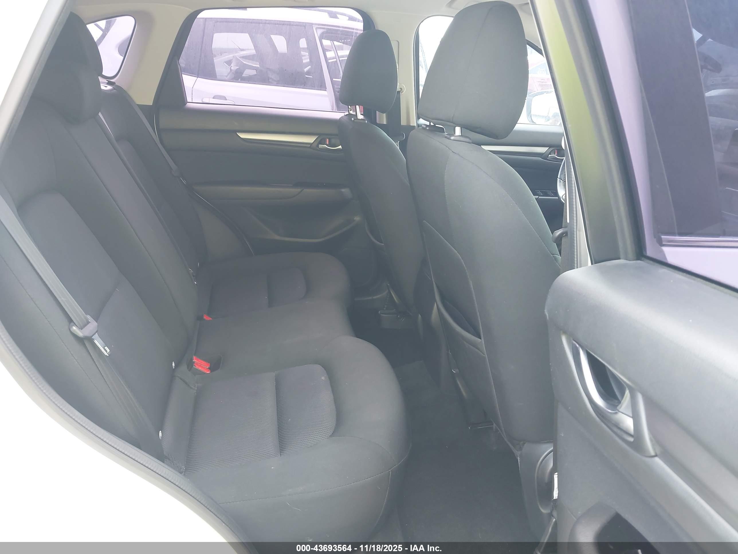 MAZDA CX-5 image 8