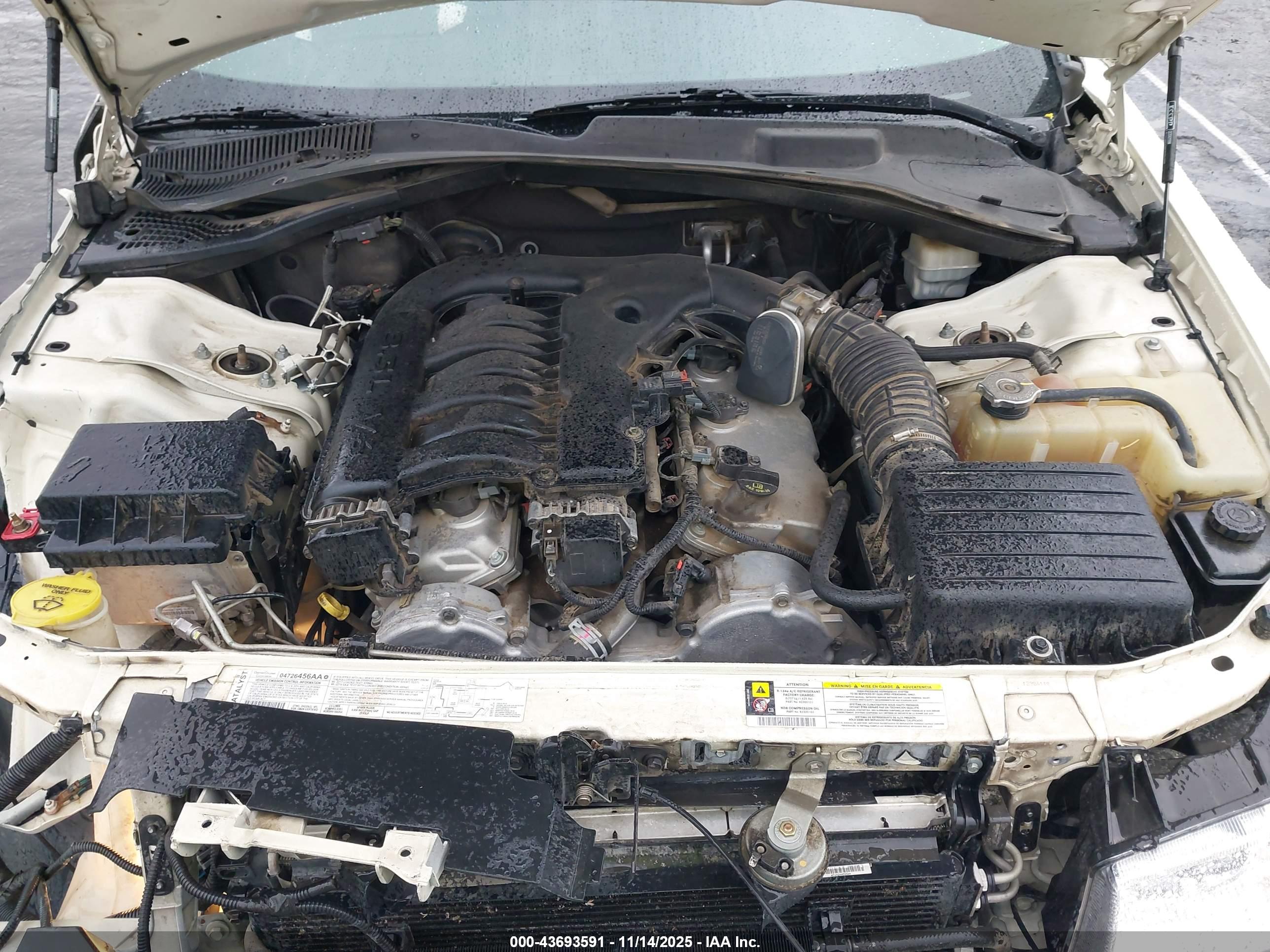 CHRYSLER 300 image 10