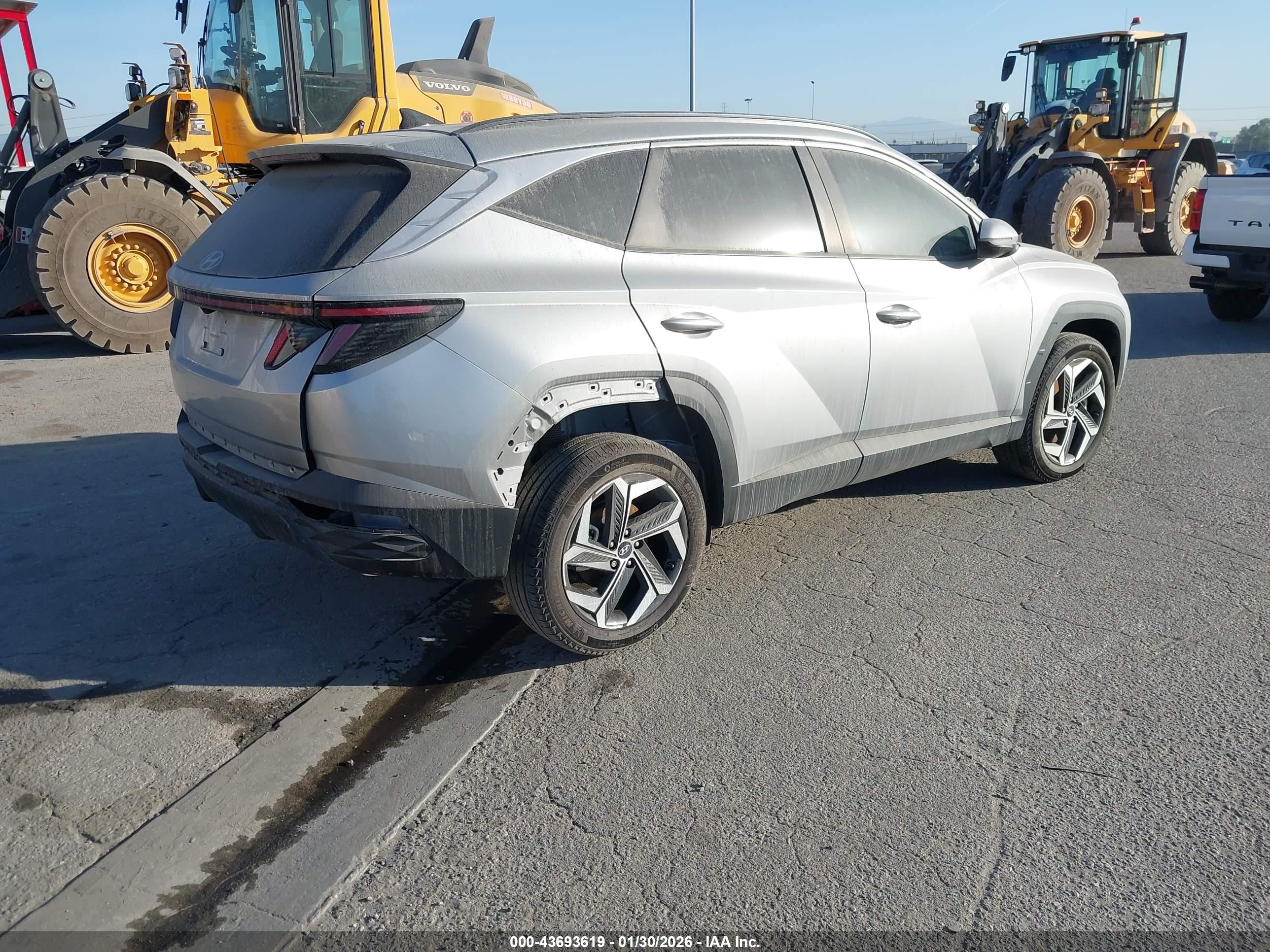HYUNDAI TUCSON image 4