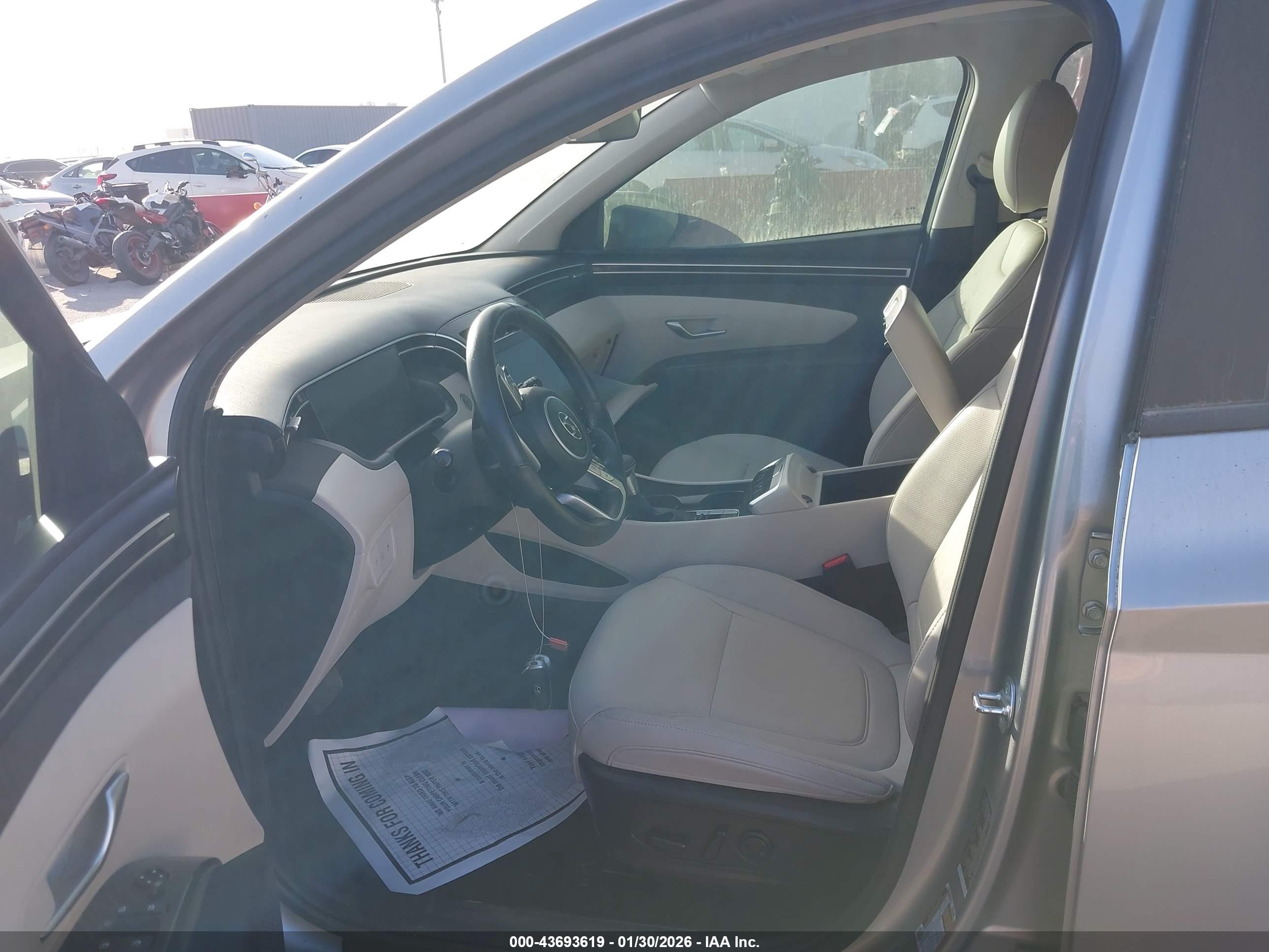 HYUNDAI TUCSON image 5