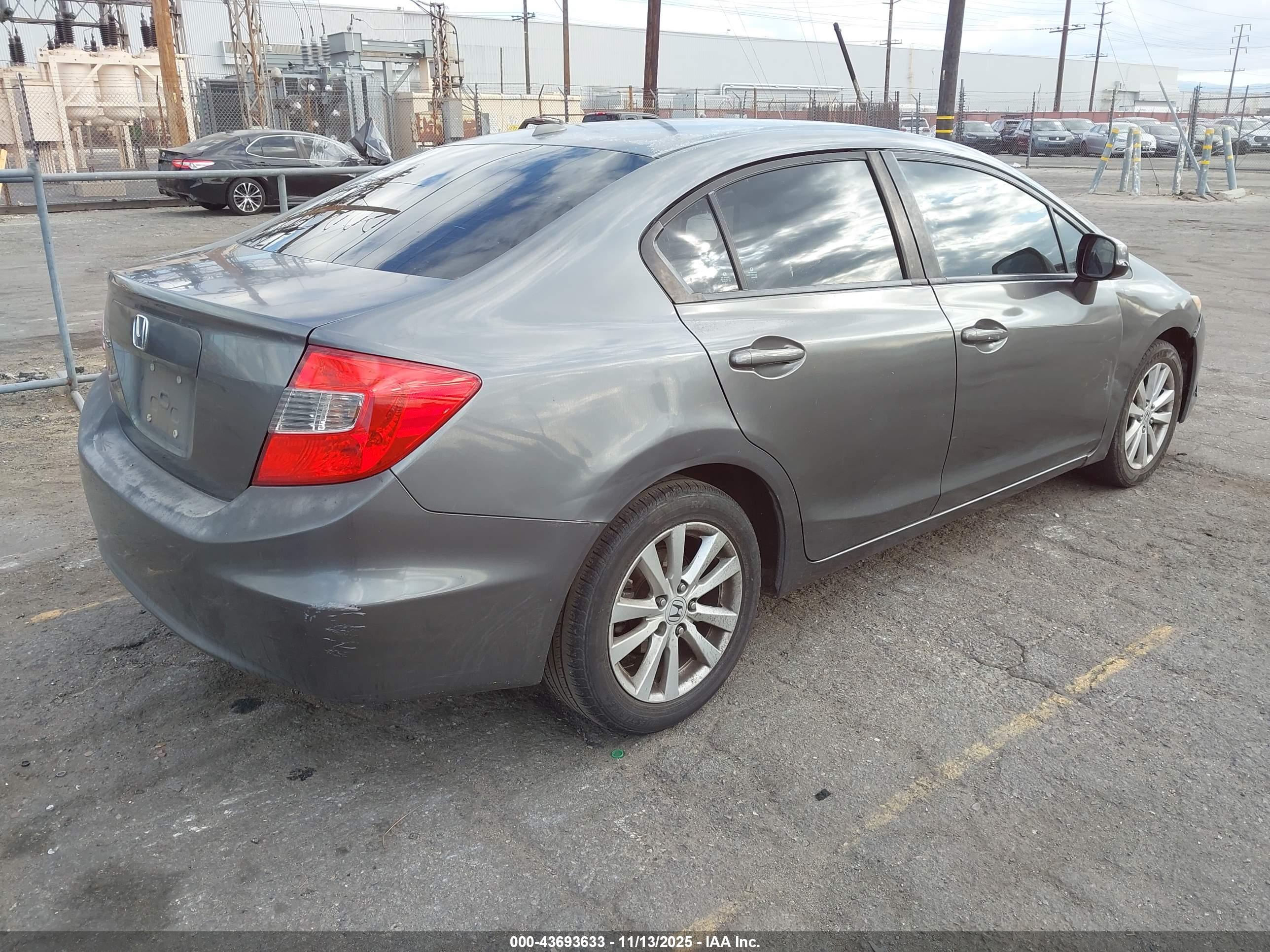HONDA CIVIC image 4