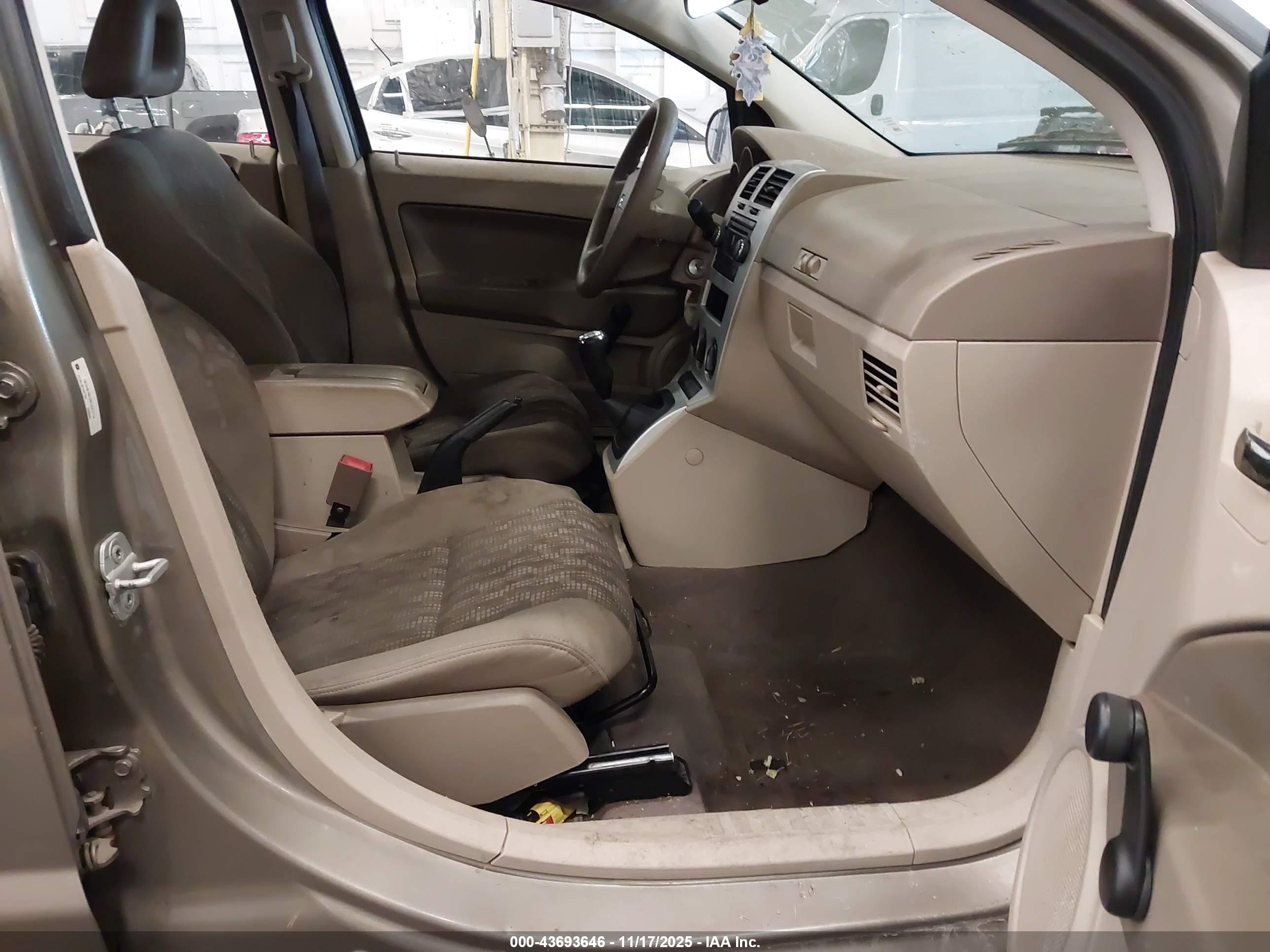 DODGE CALIBER image 5