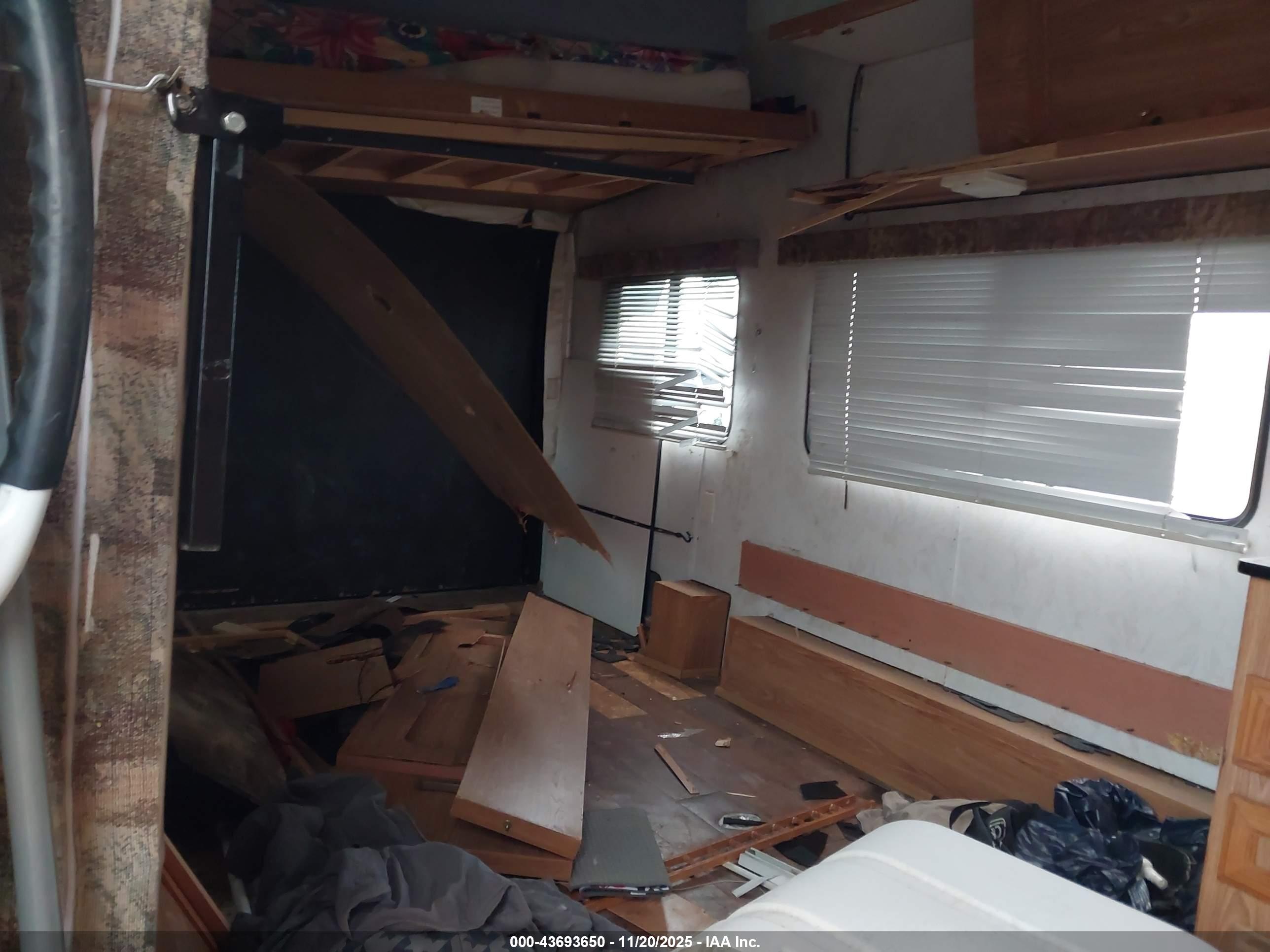 CARSON TRAILER image 8