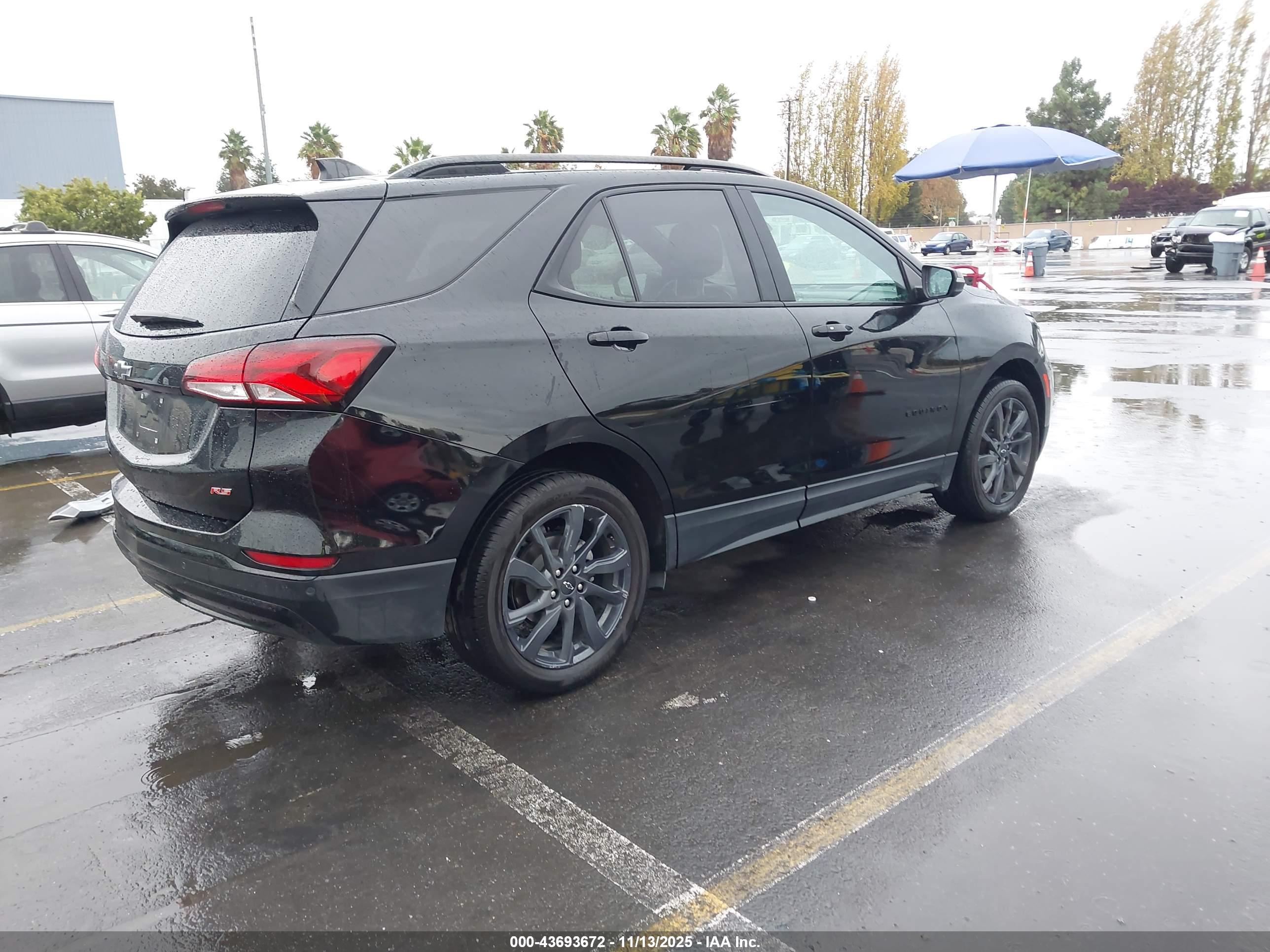 CHEVROLET EQUINOX image 4