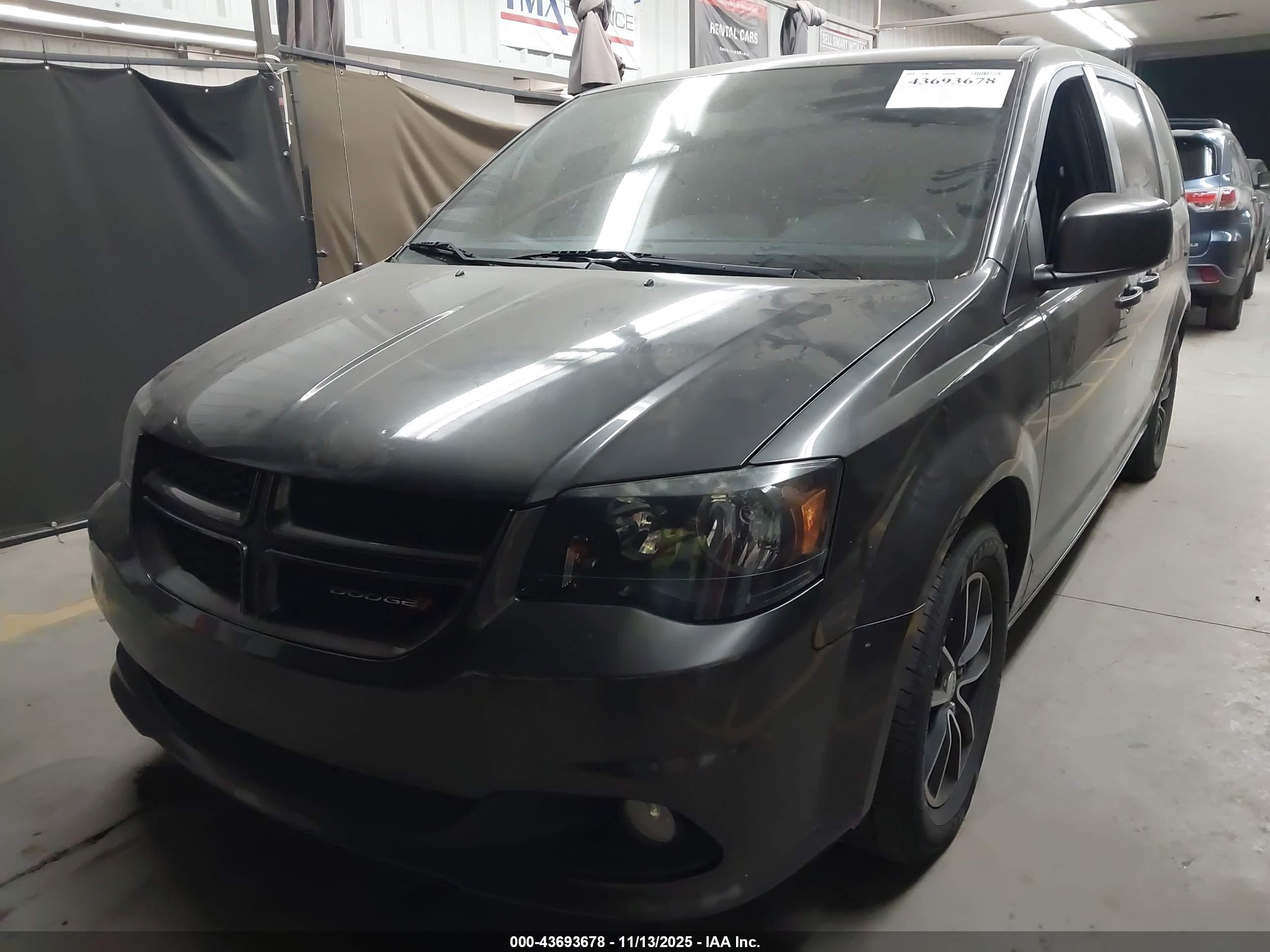 DODGE GRAND image 2