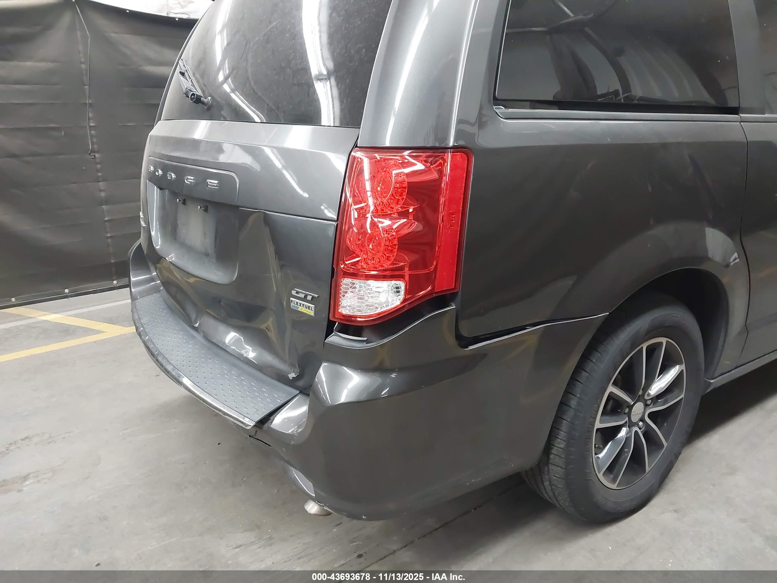 DODGE GRAND image 6