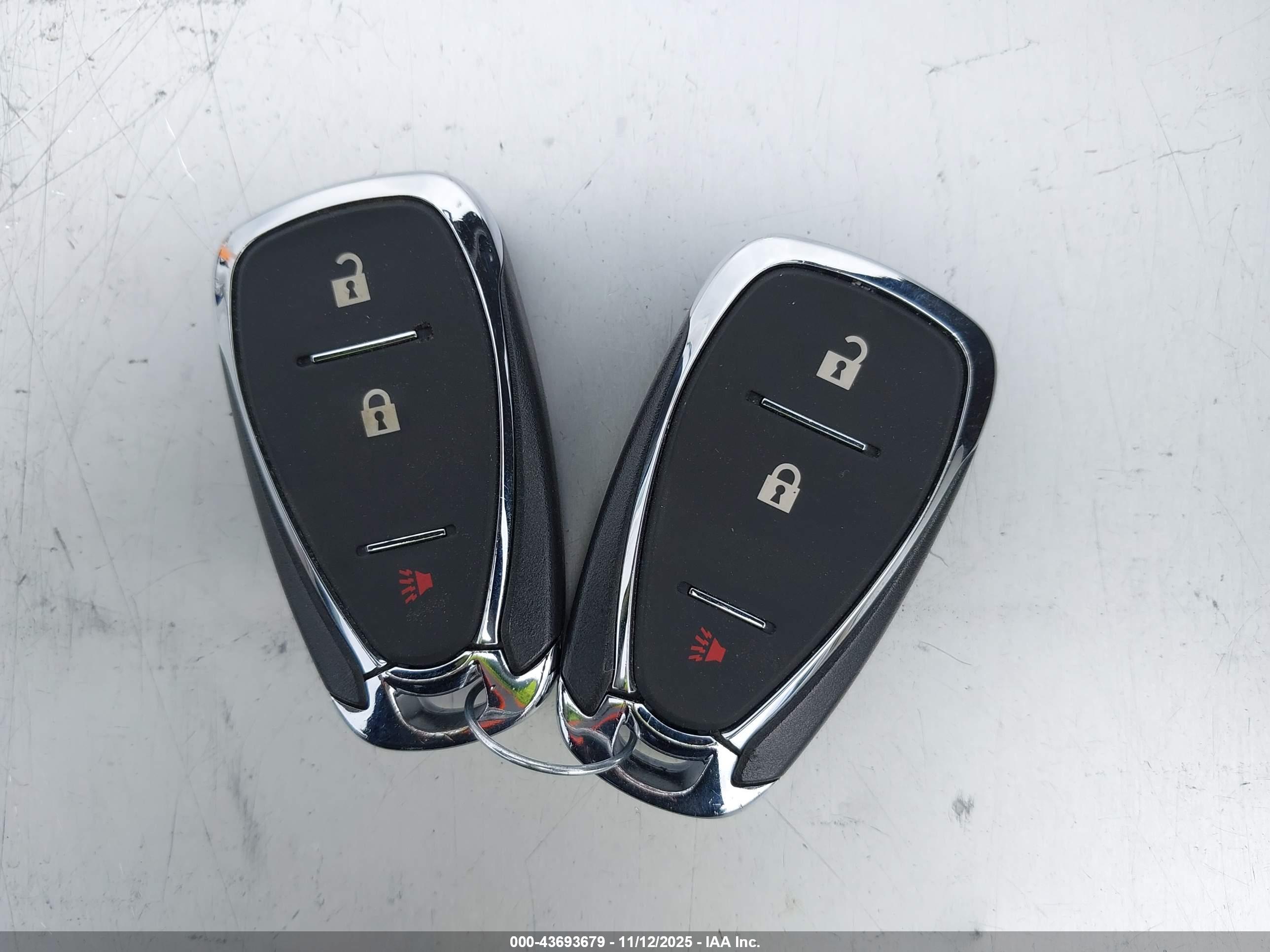 CHEVROLET EQUINOX image 11