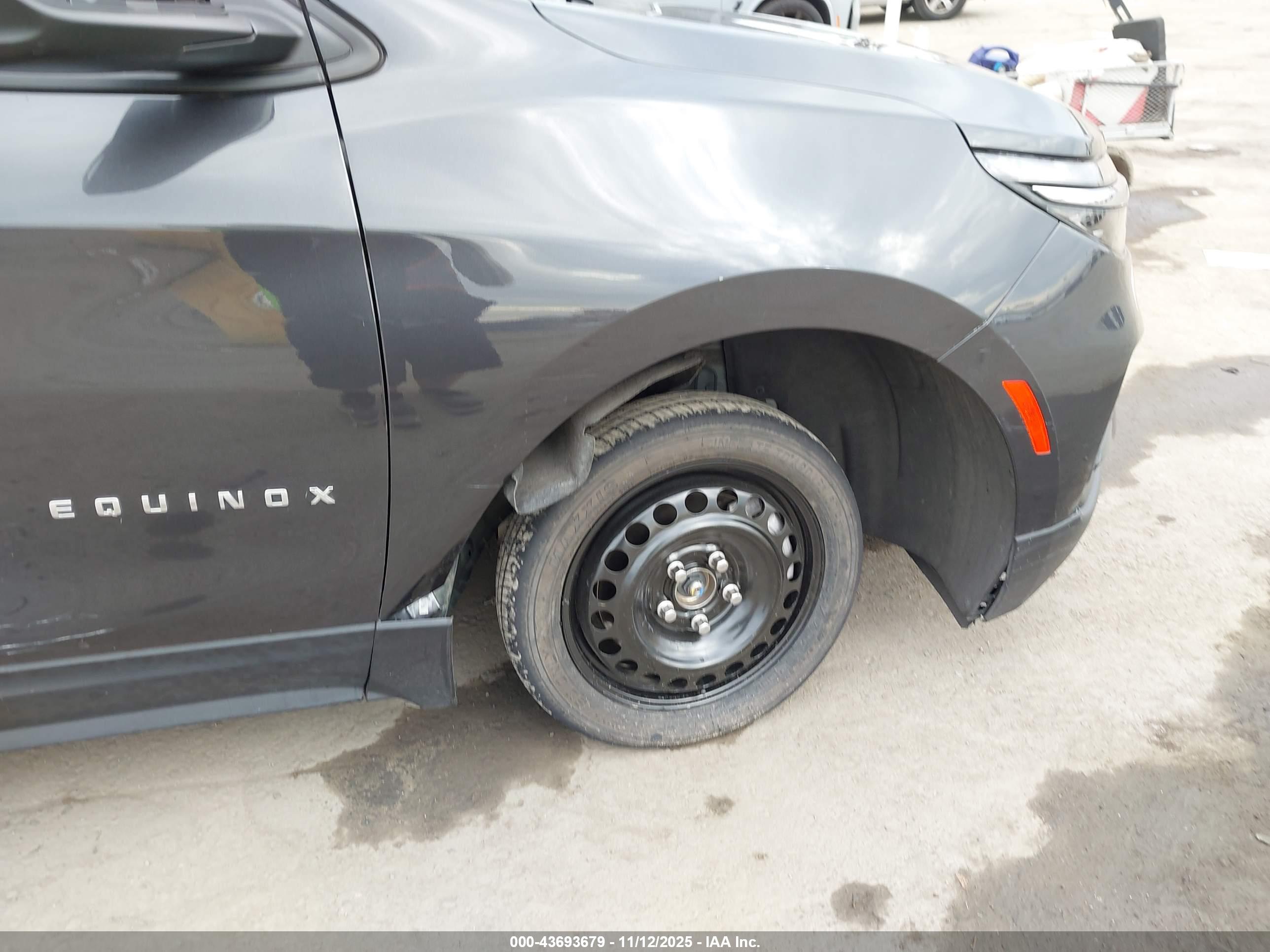 CHEVROLET EQUINOX image 6