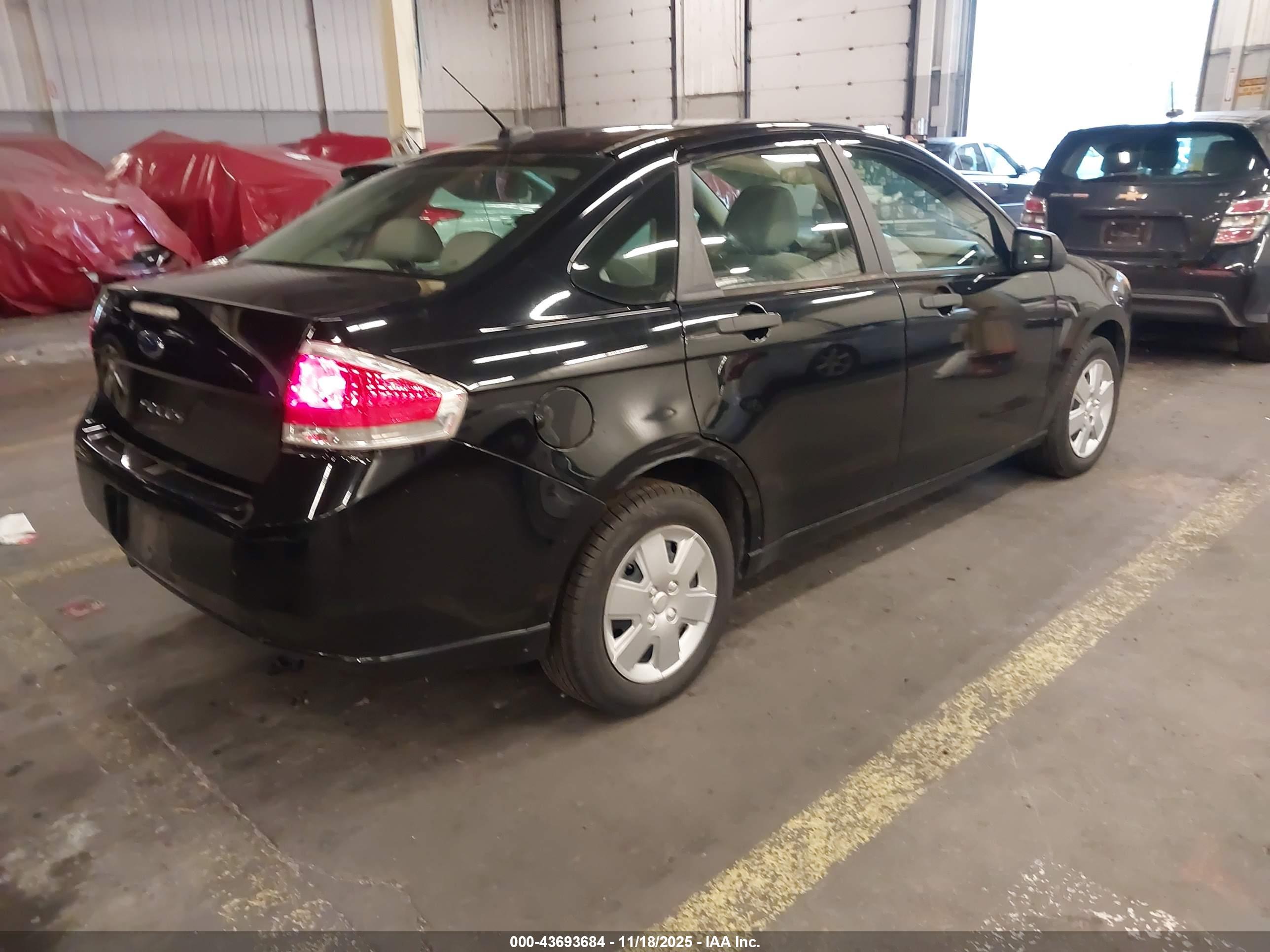 FORD FOCUS image 4