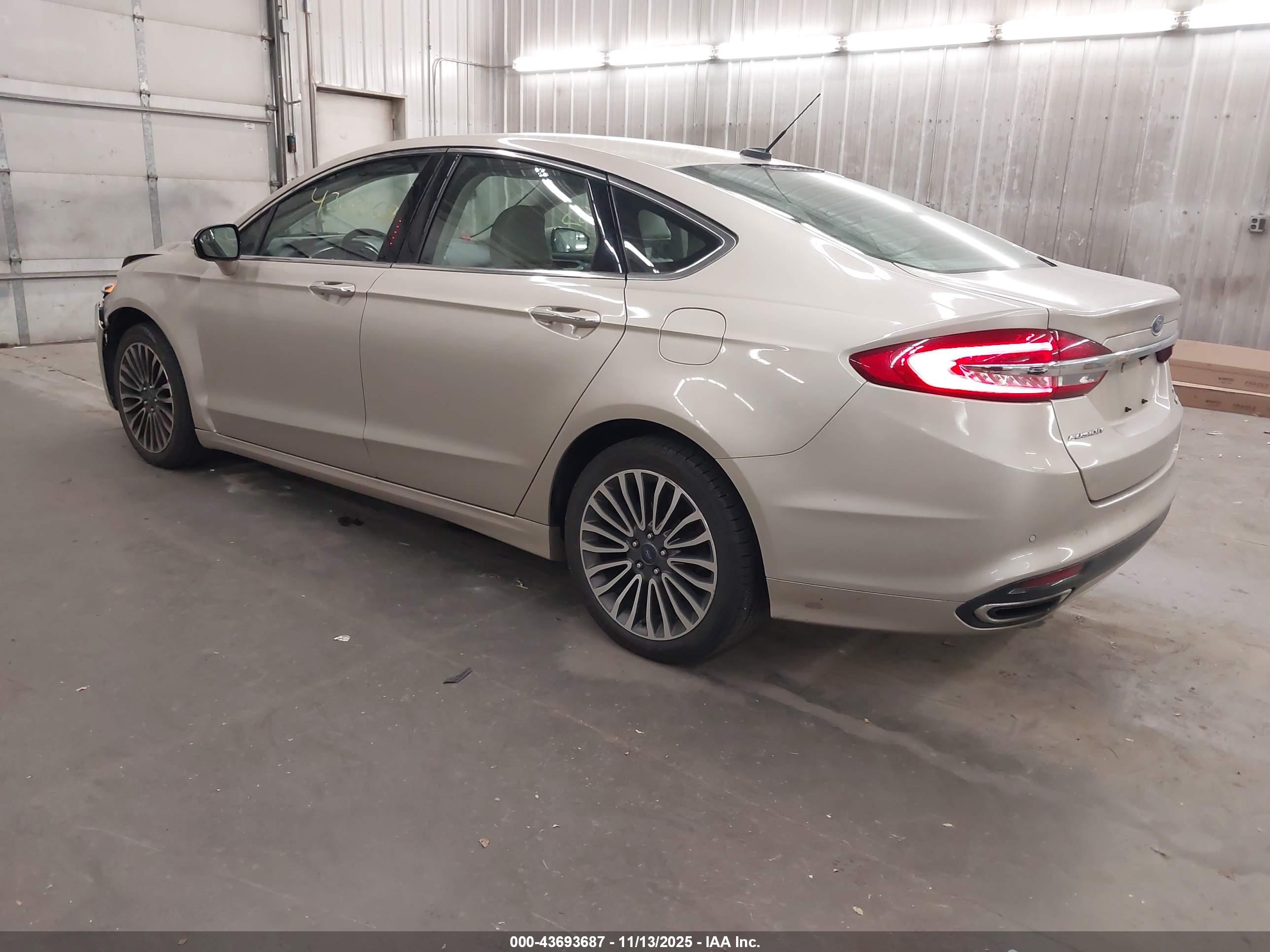 FORD FUSION image 3